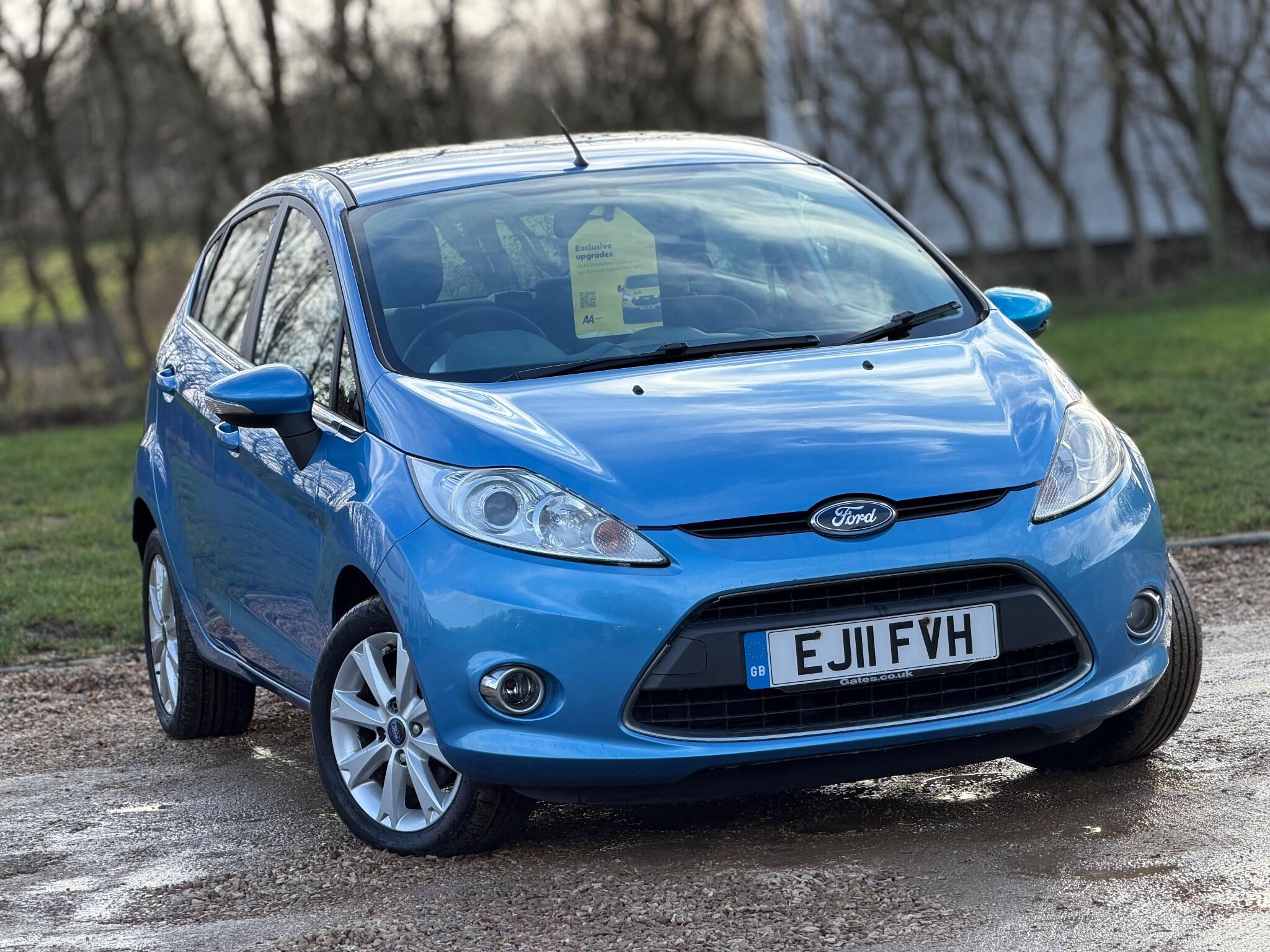 2011 Ford Fiesta 1.4 TDCi DPF Zetec 5dr image 6