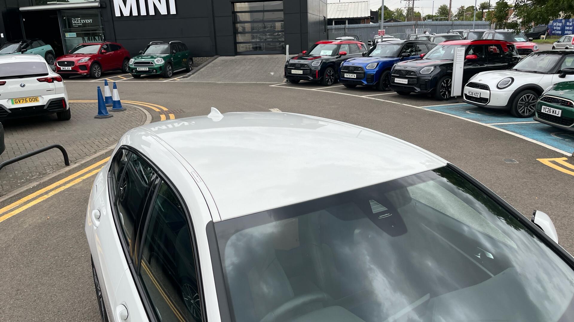 BMW 1 Series view 21