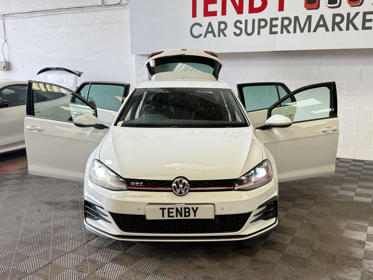 Volkswagen Golf view 12