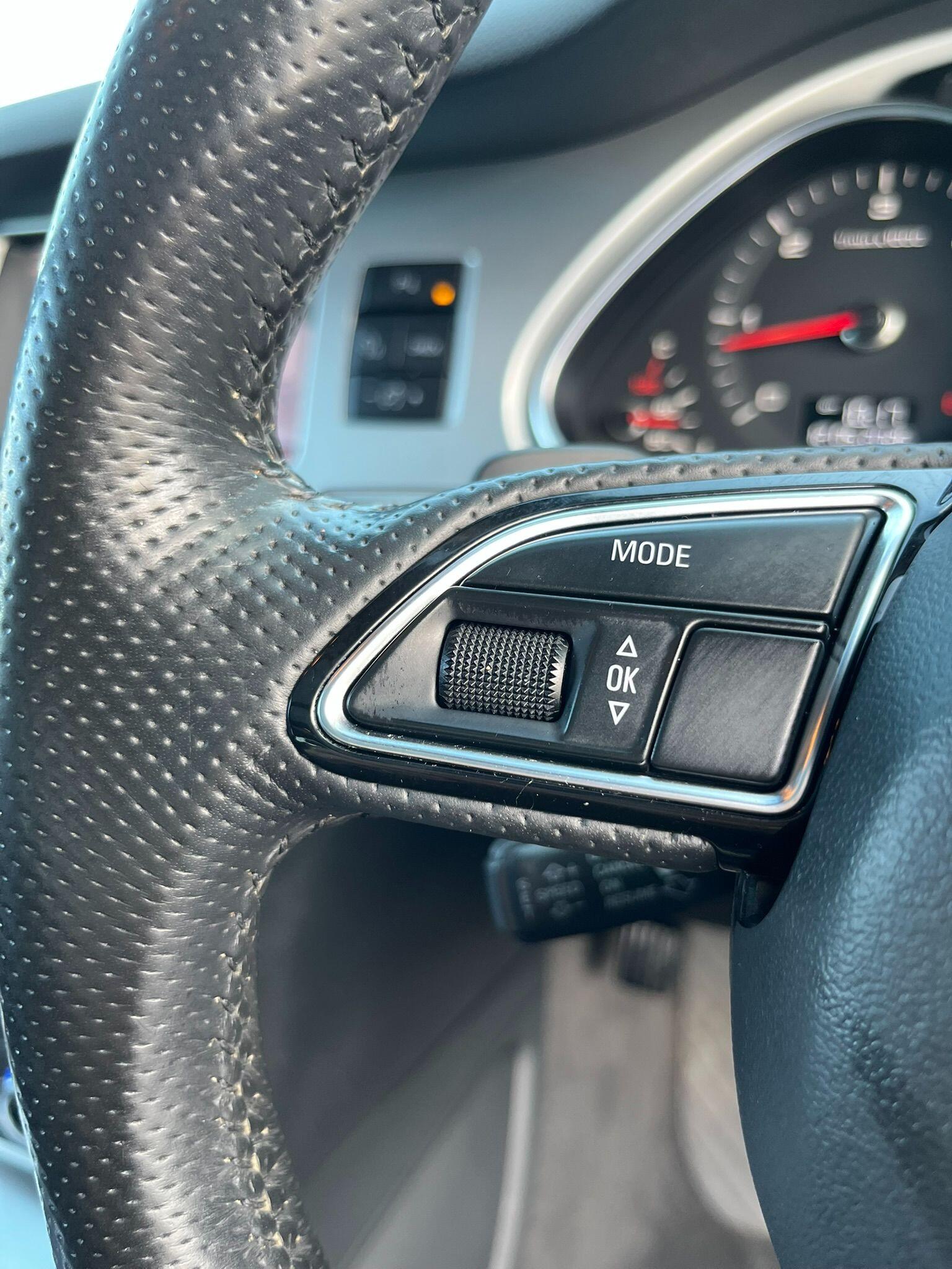 Audi Q7 view 47