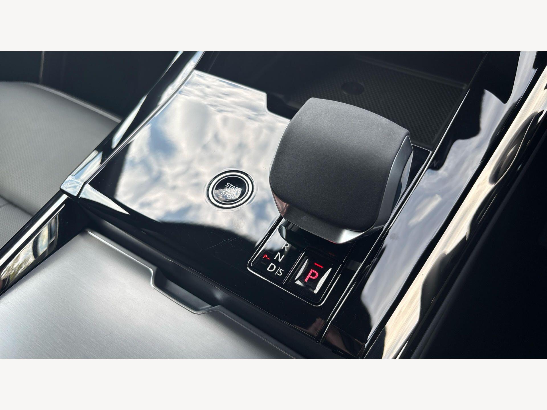 Land Rover Range Rover Sport view 16