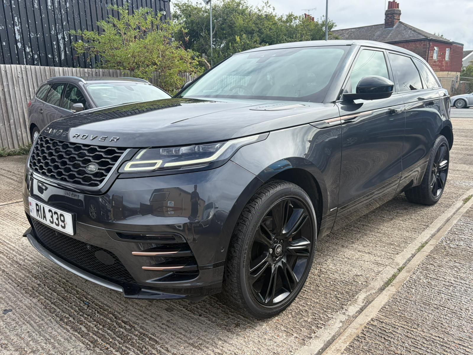 Land Rover Range Rover Velar view 3