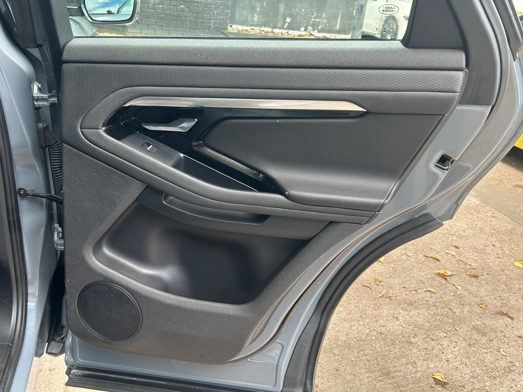 Land Rover Range Rover Evoque view 36