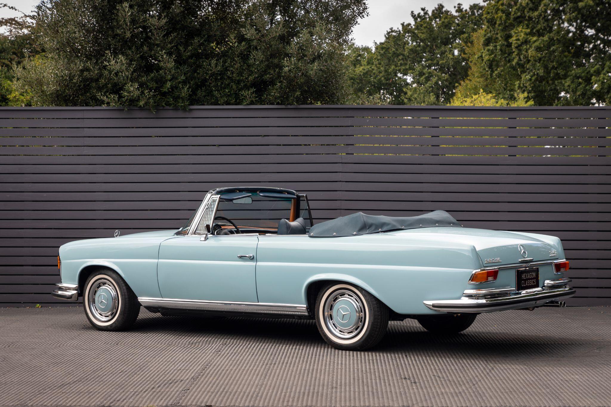 Mercedes-Benz 280 view 2