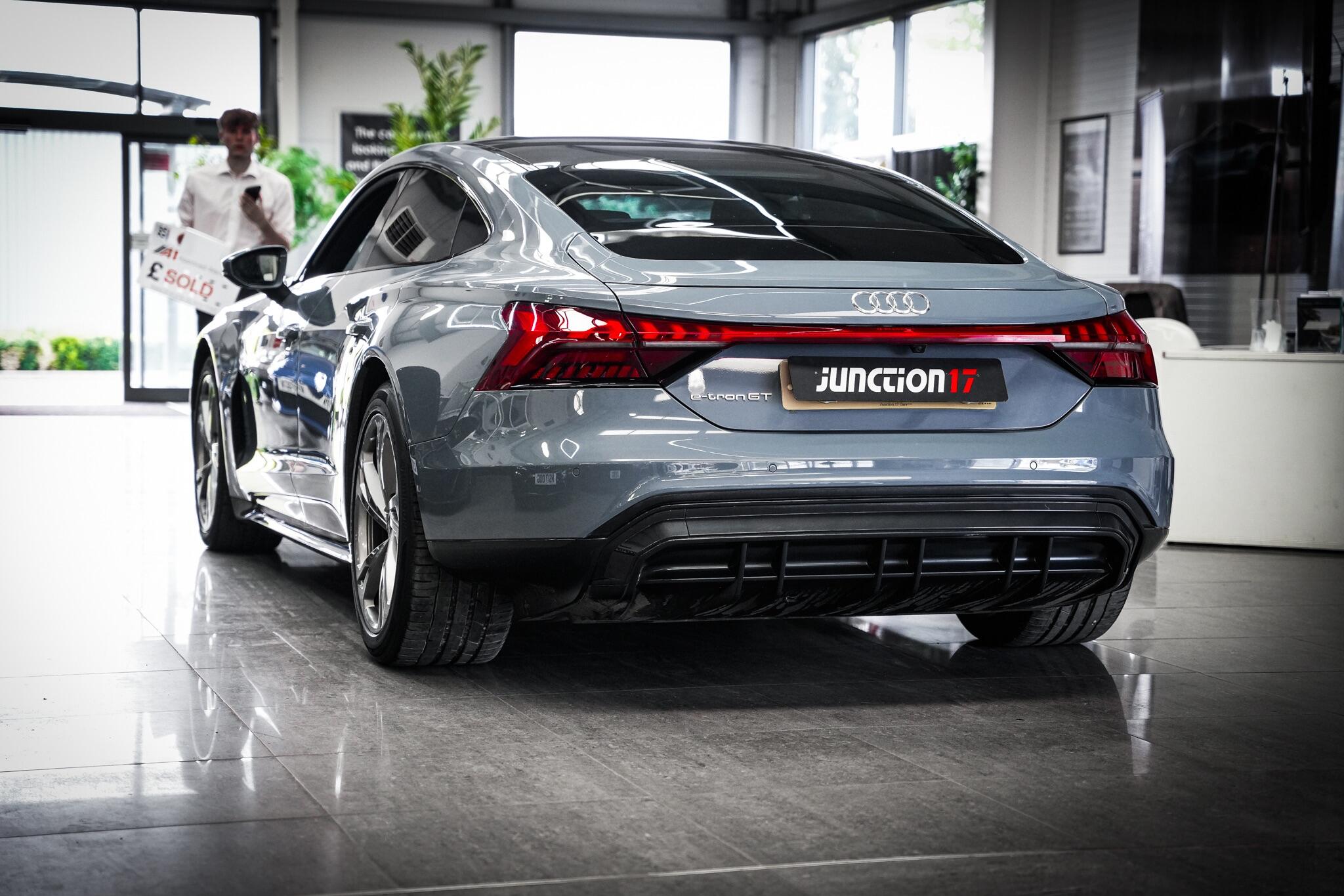 Audi e-tron GT view 14