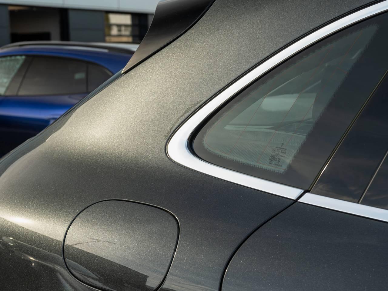 Porsche Macan view 19
