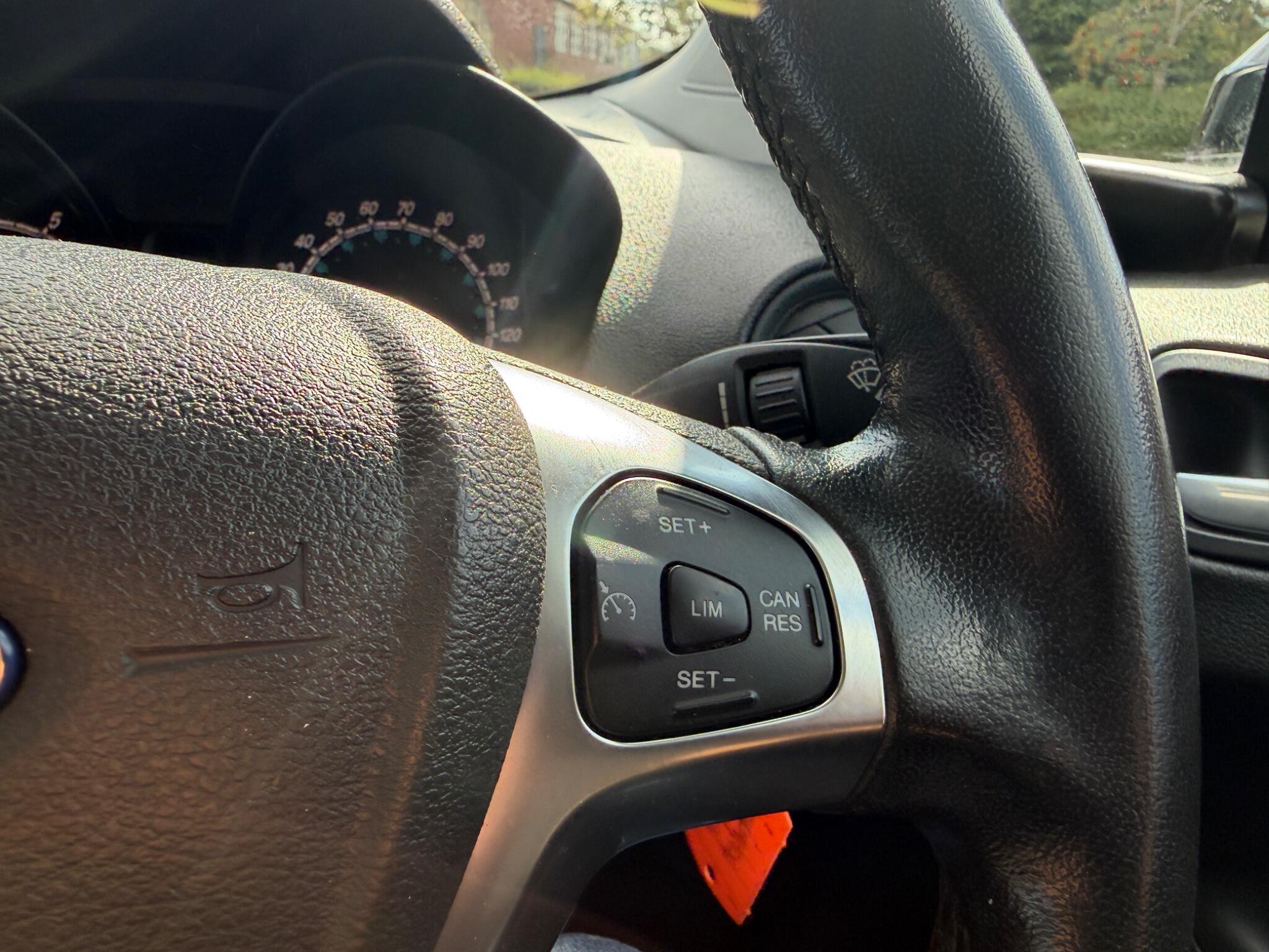 Ford Tourneo Courier view 18
