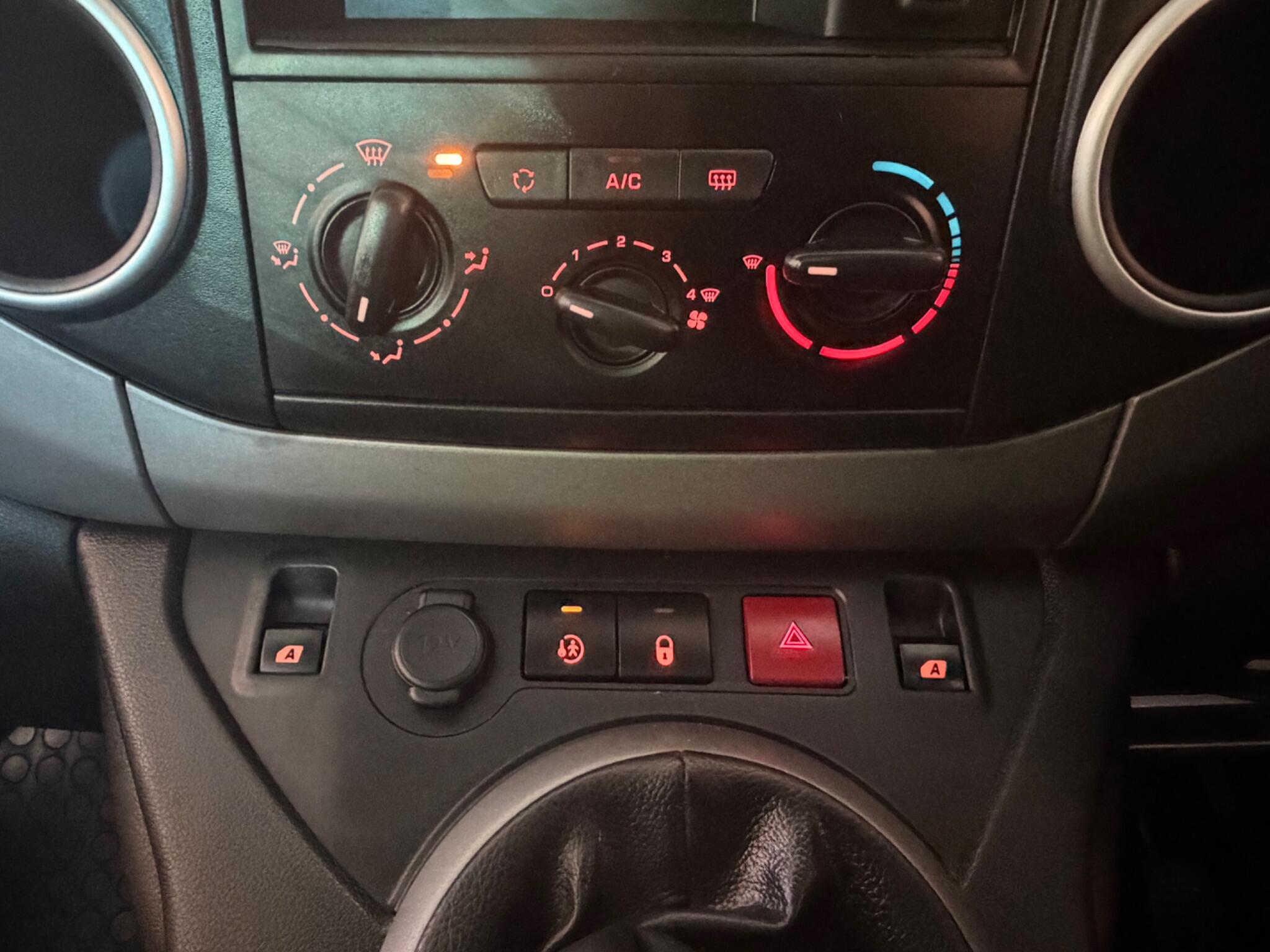 Peugeot Partner Tepee view 32