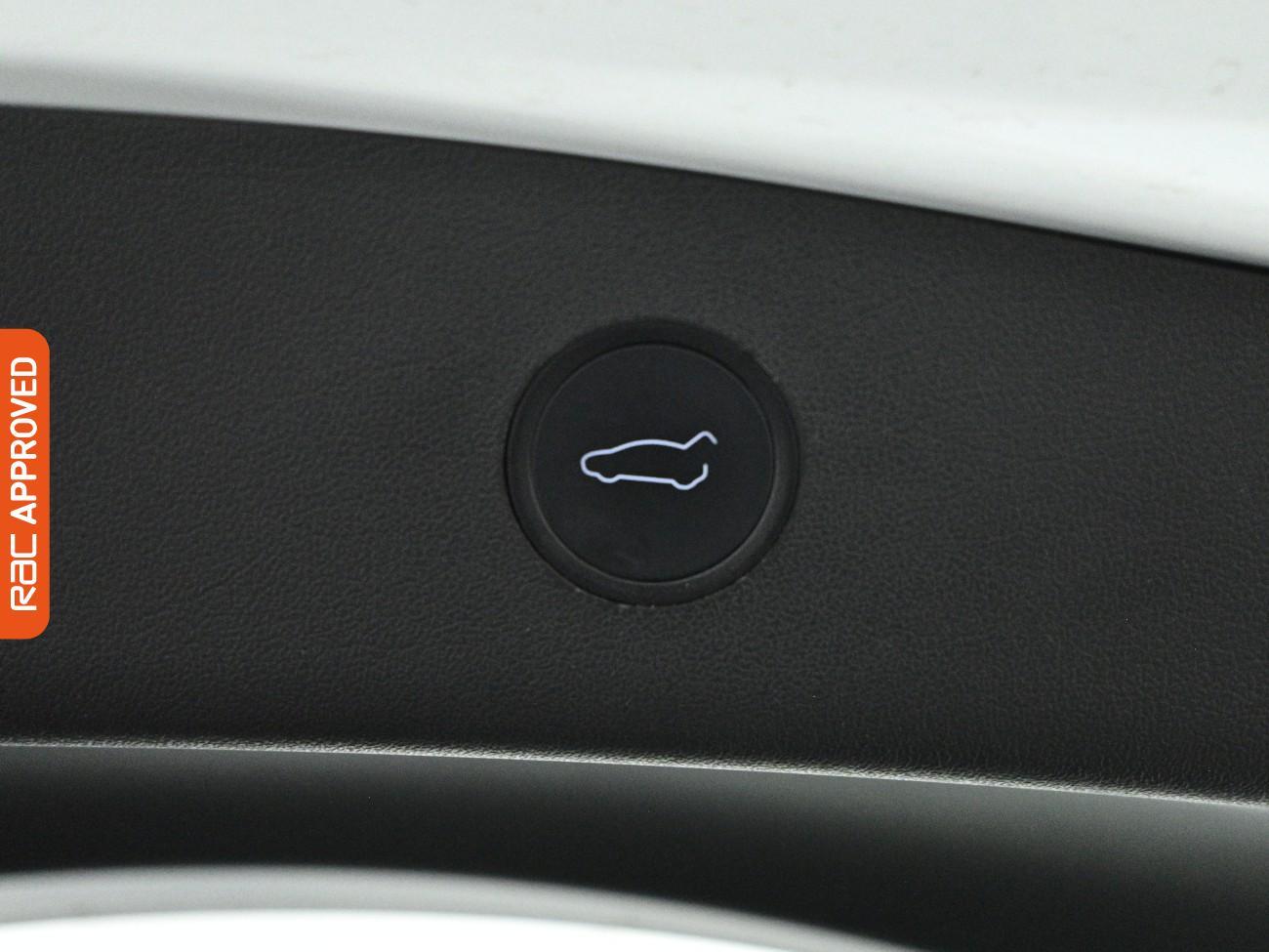 Tesla Model 3 view 26