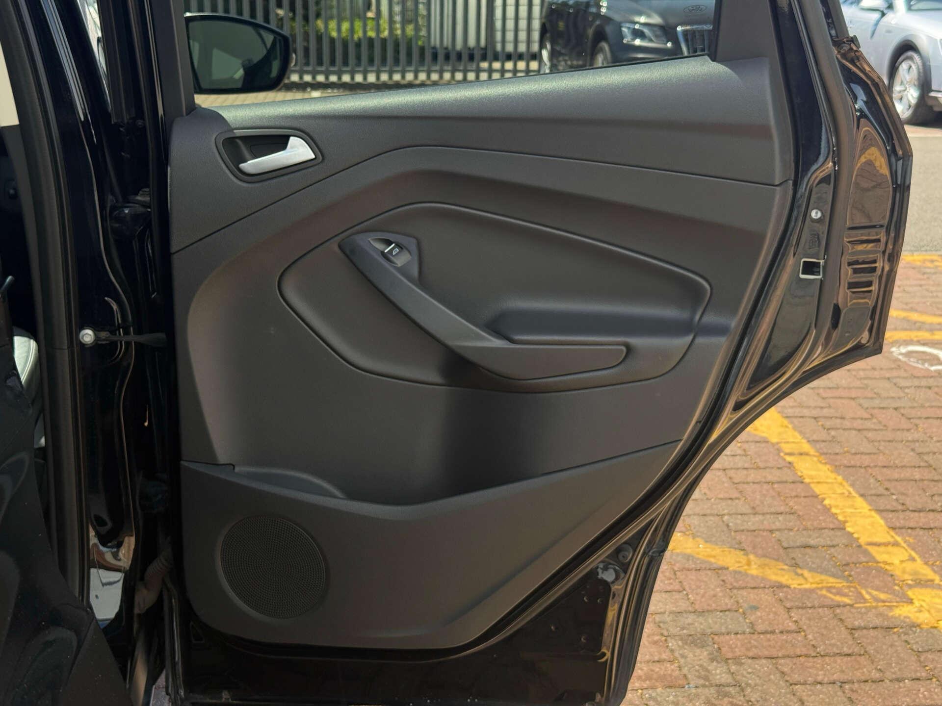 Ford Kuga view 28
