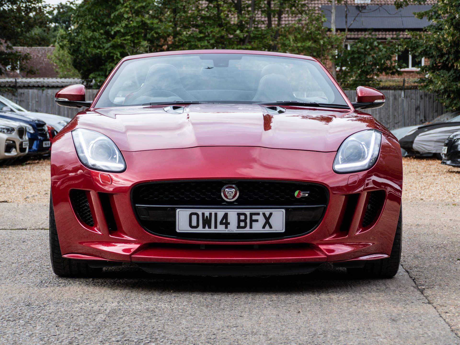 Jaguar F-Type view 10