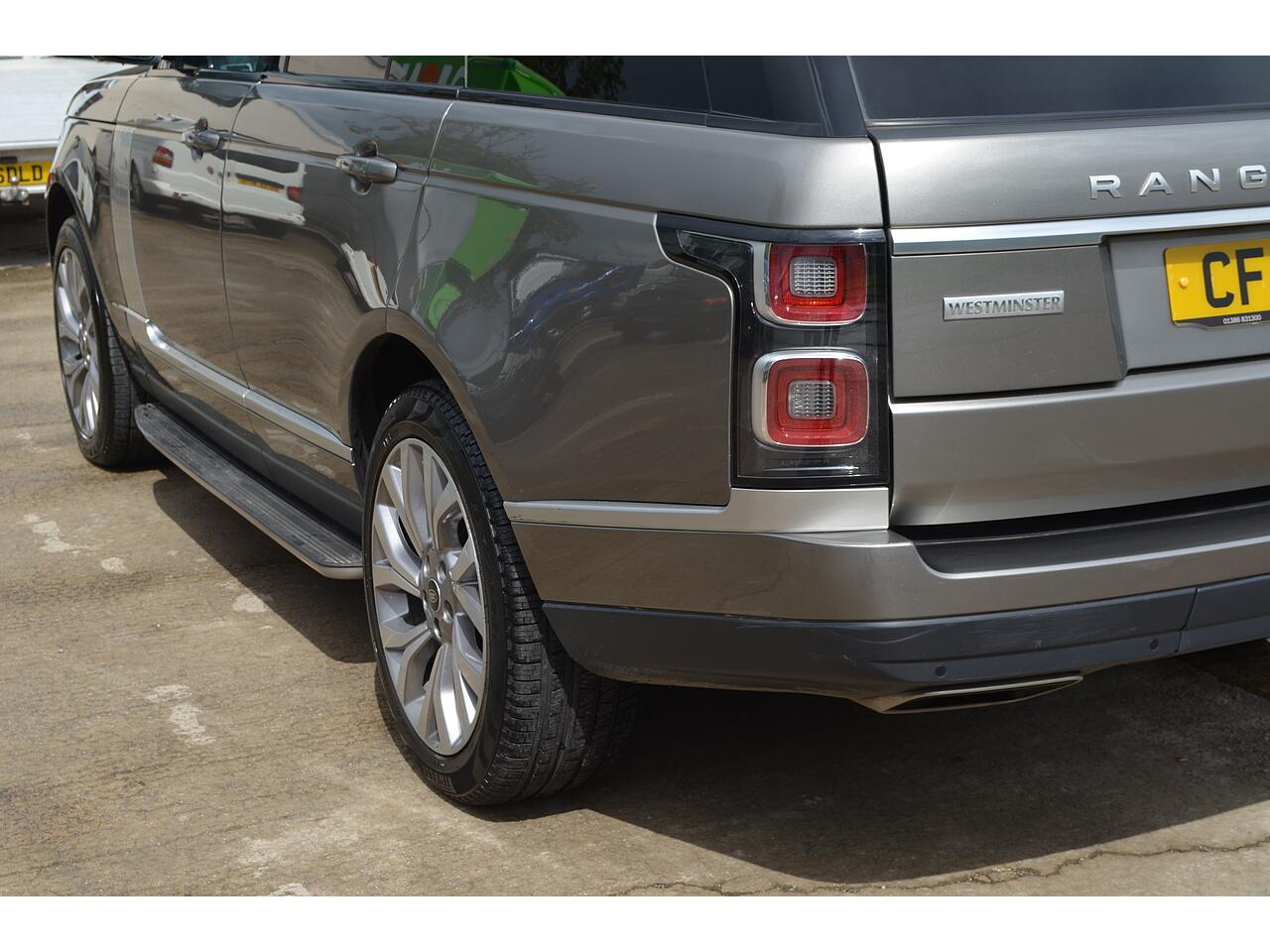 Land Rover Range Rover view 39
