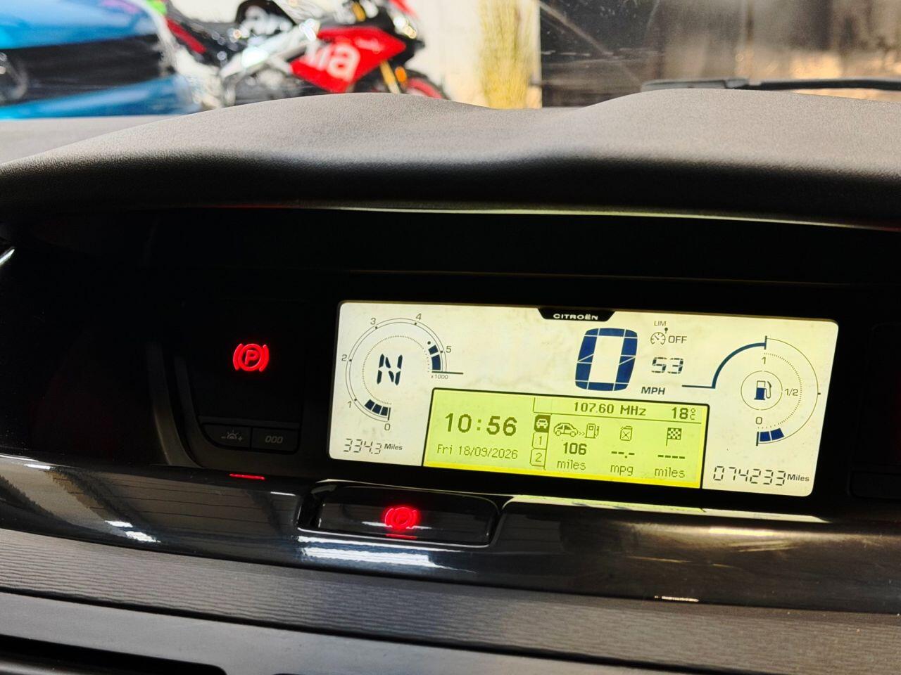 Citroen Grand C4 Picasso view 22