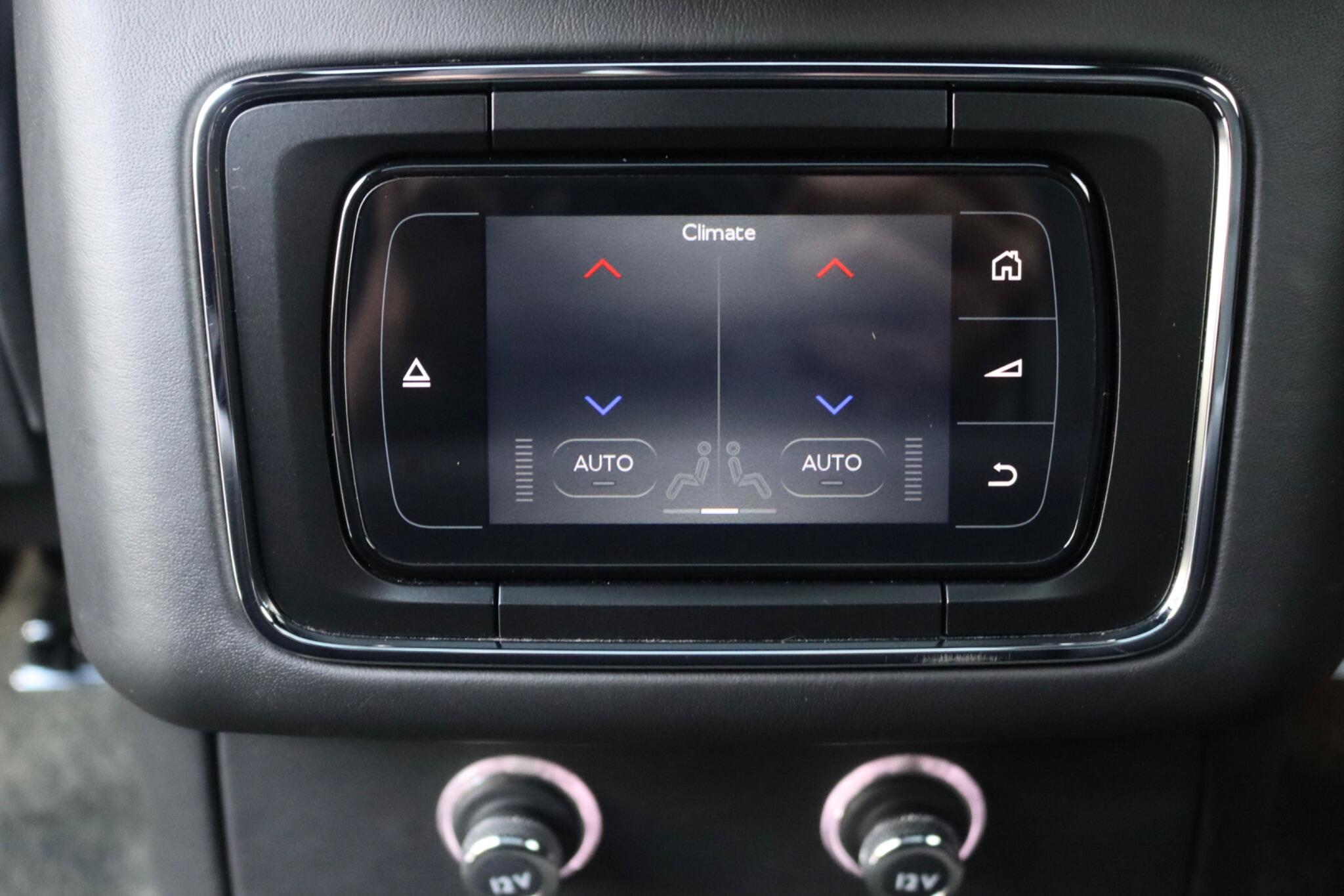 Bentley Bentayga view 33