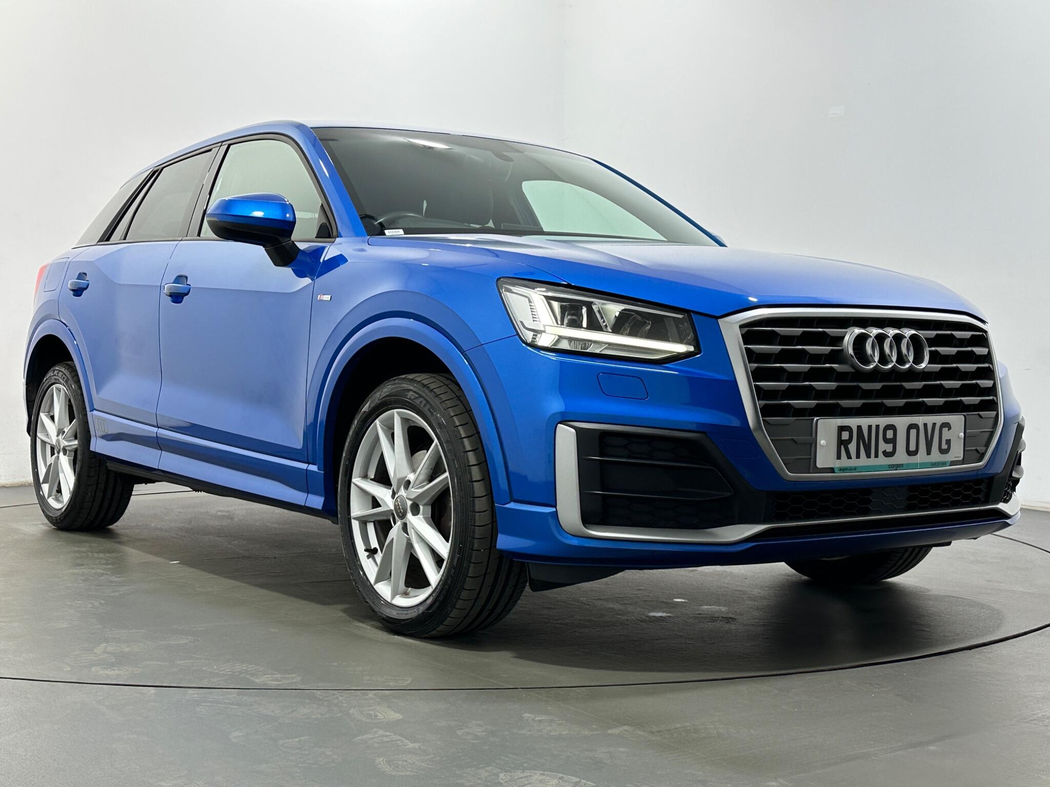 Audi Q2 view 53