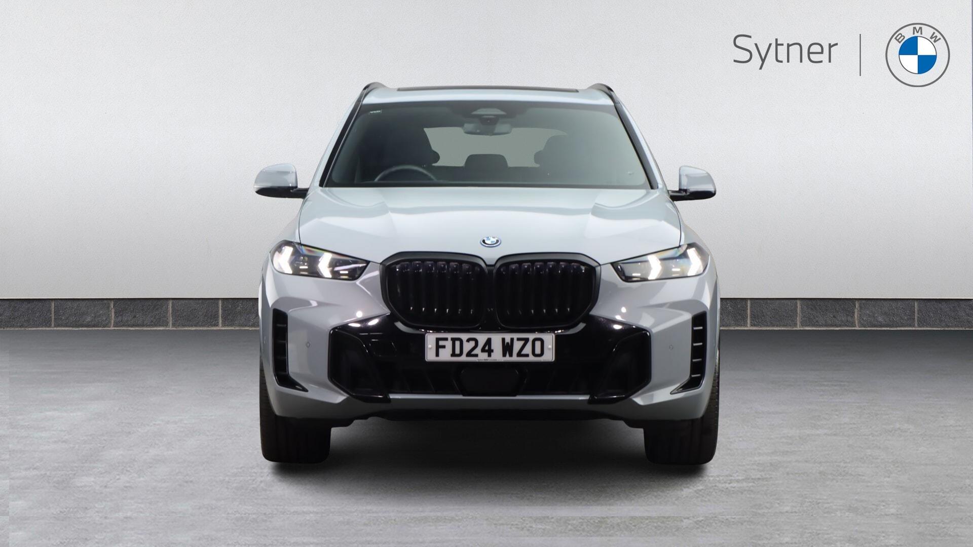 BMW X5 view 16