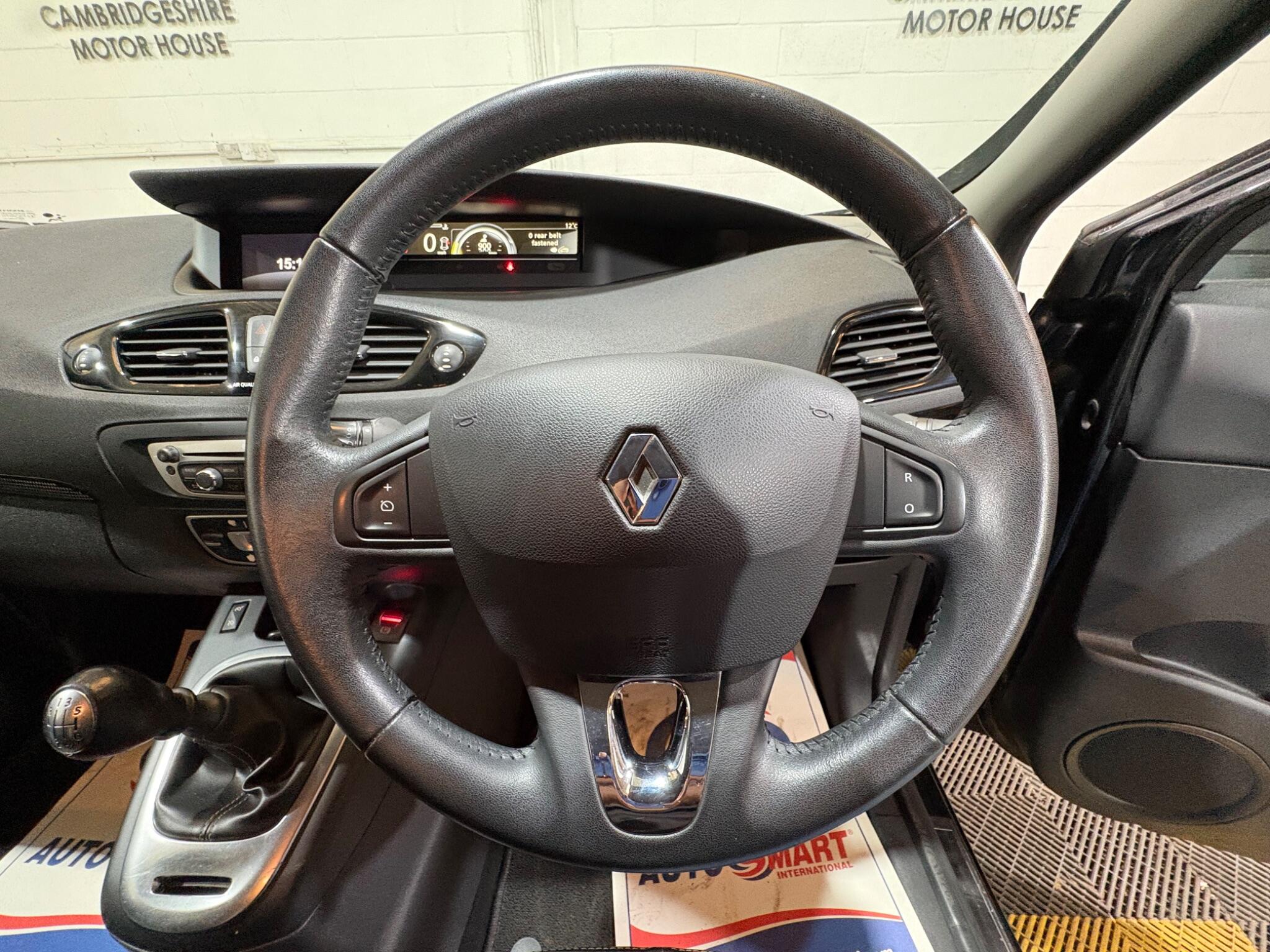 Renault Scenic view 5