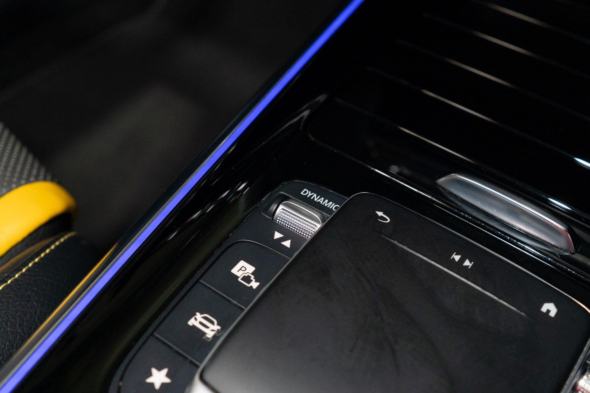 Mercedes-Benz Gla view 31