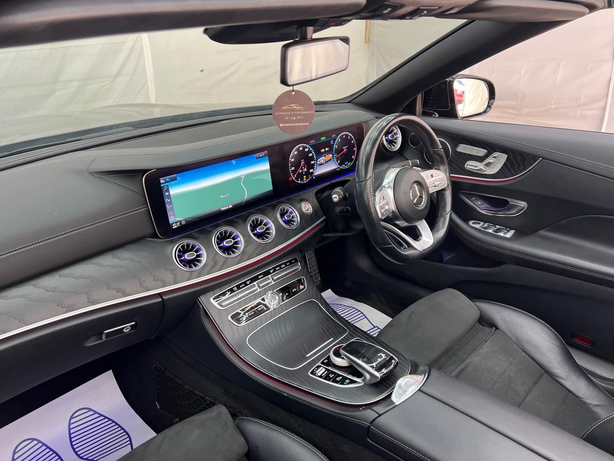 Mercedes-Benz E Class view 17