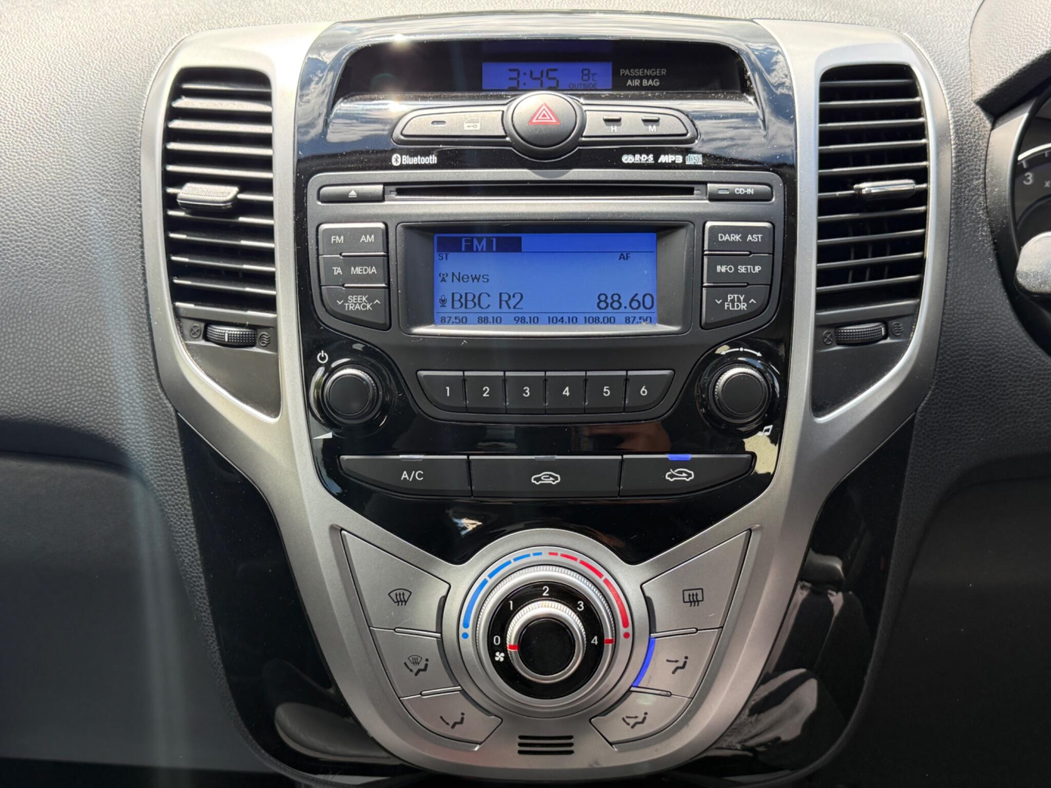 Hyundai ix20 - Image 68