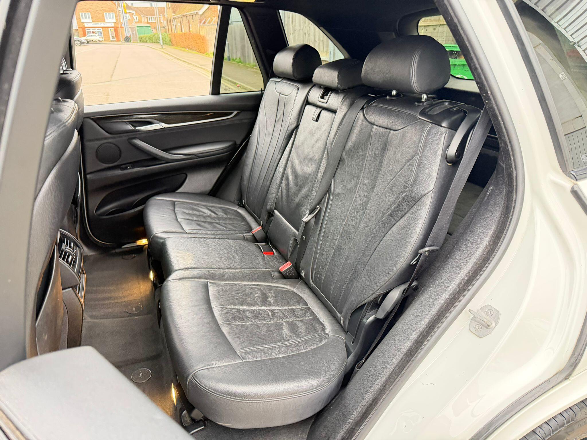 BMW X5 view 22