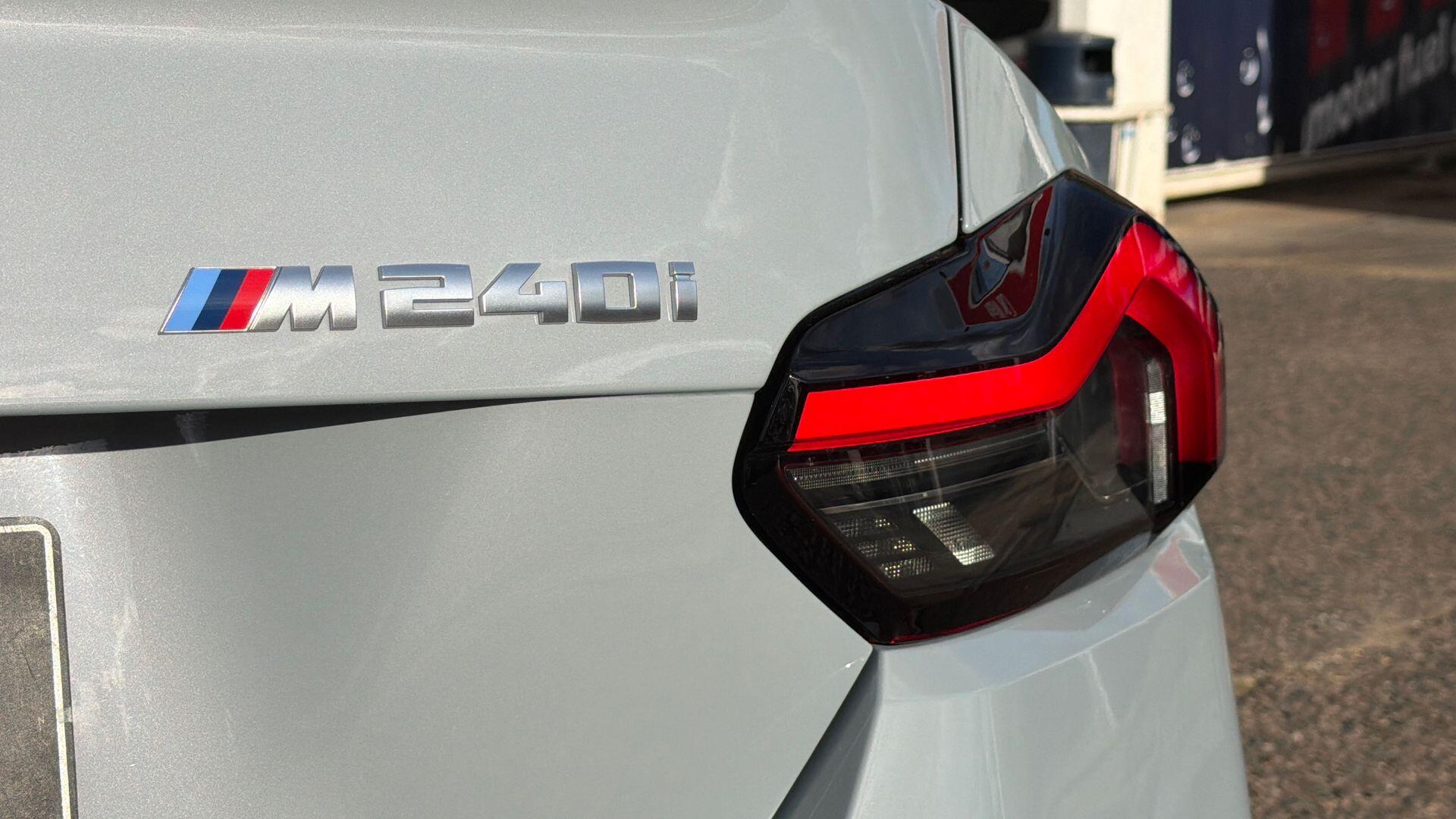 BMW 2 Series view 22