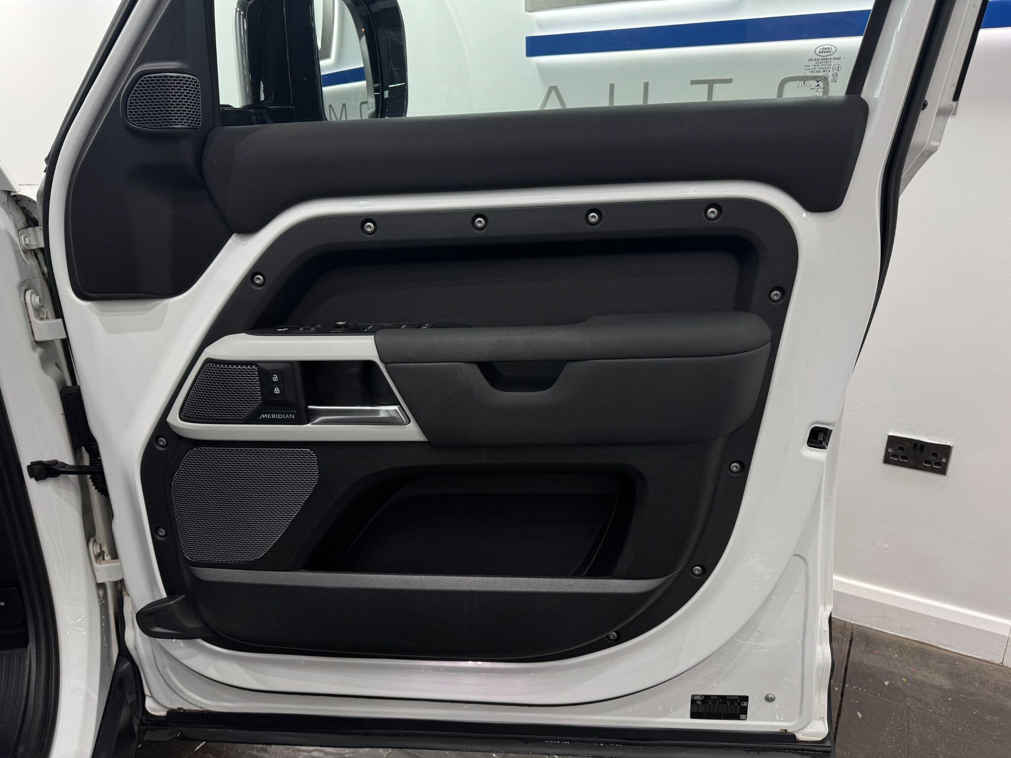Land Rover Defender view 11