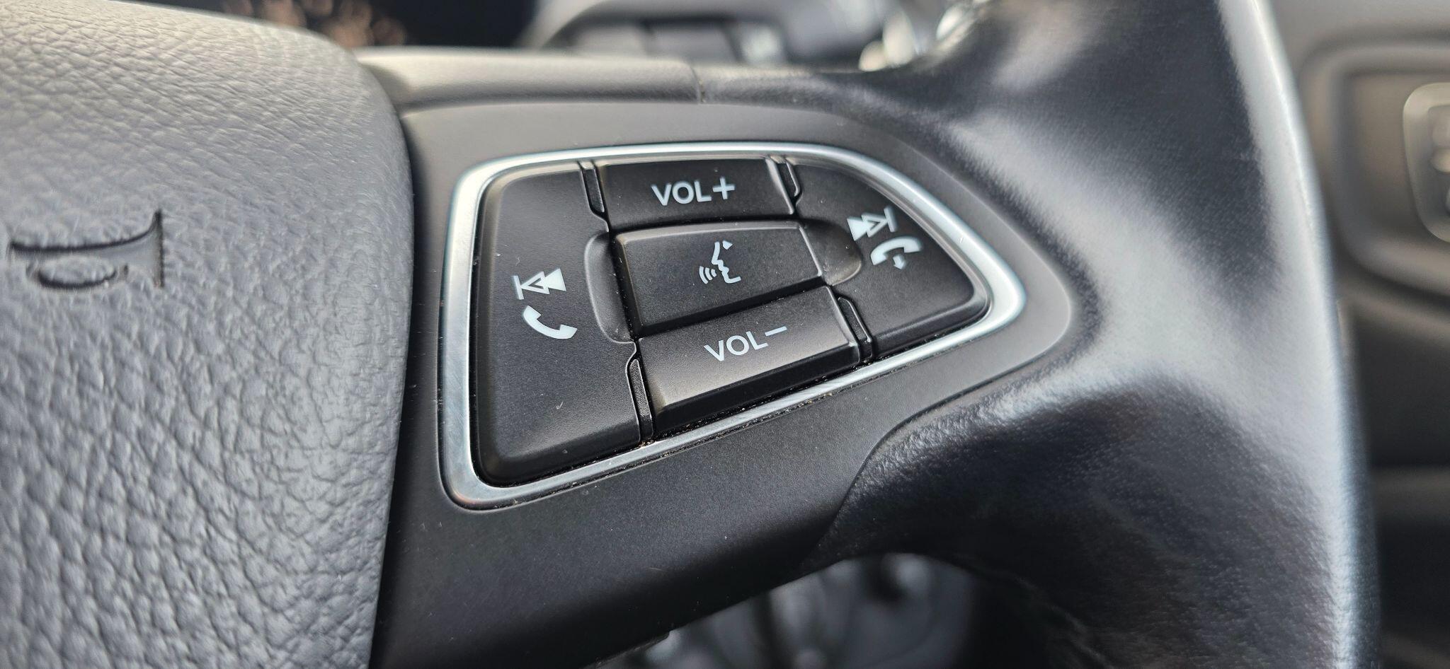 Ford Kuga view 50