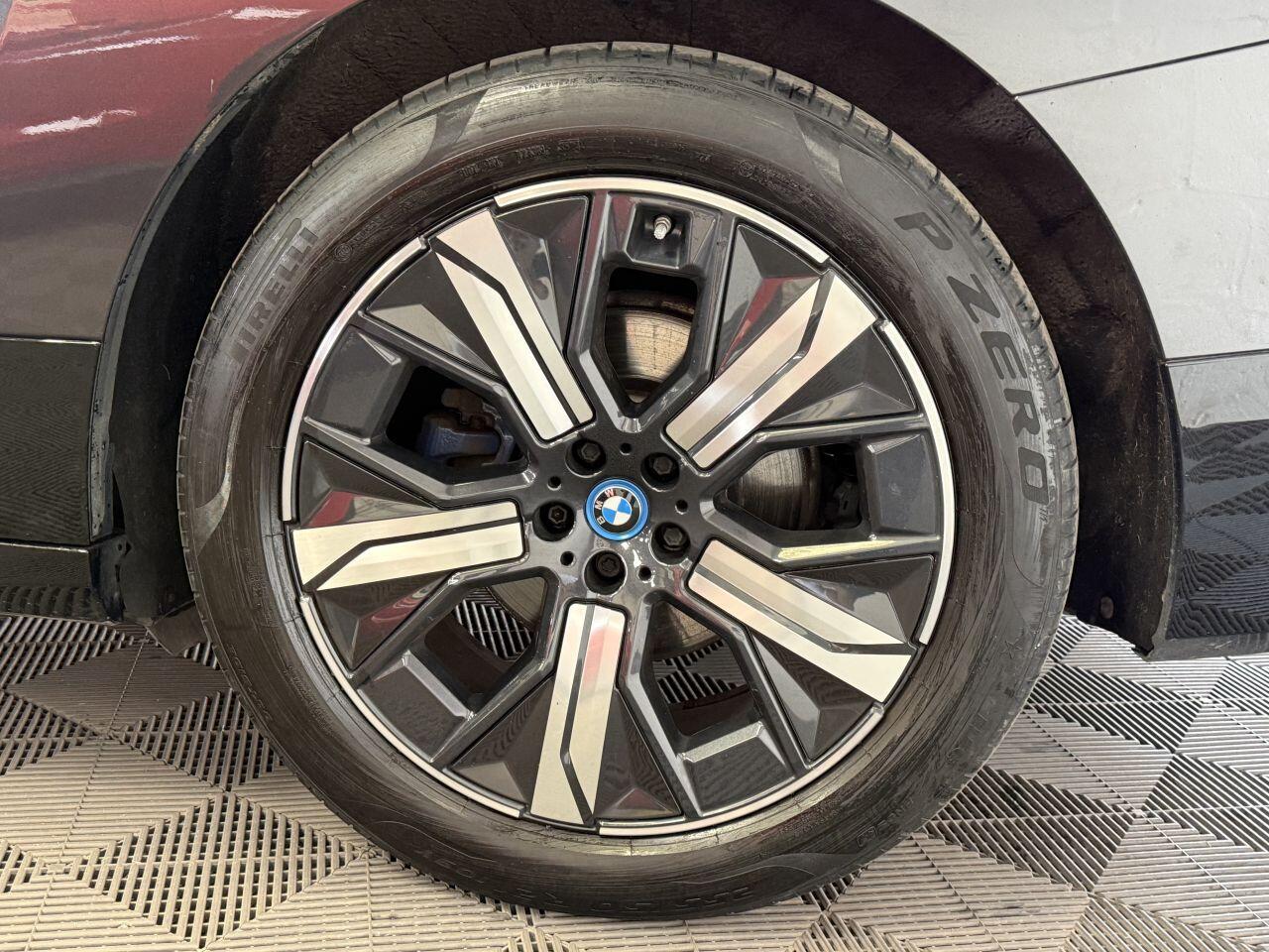 BMW Ix view 18