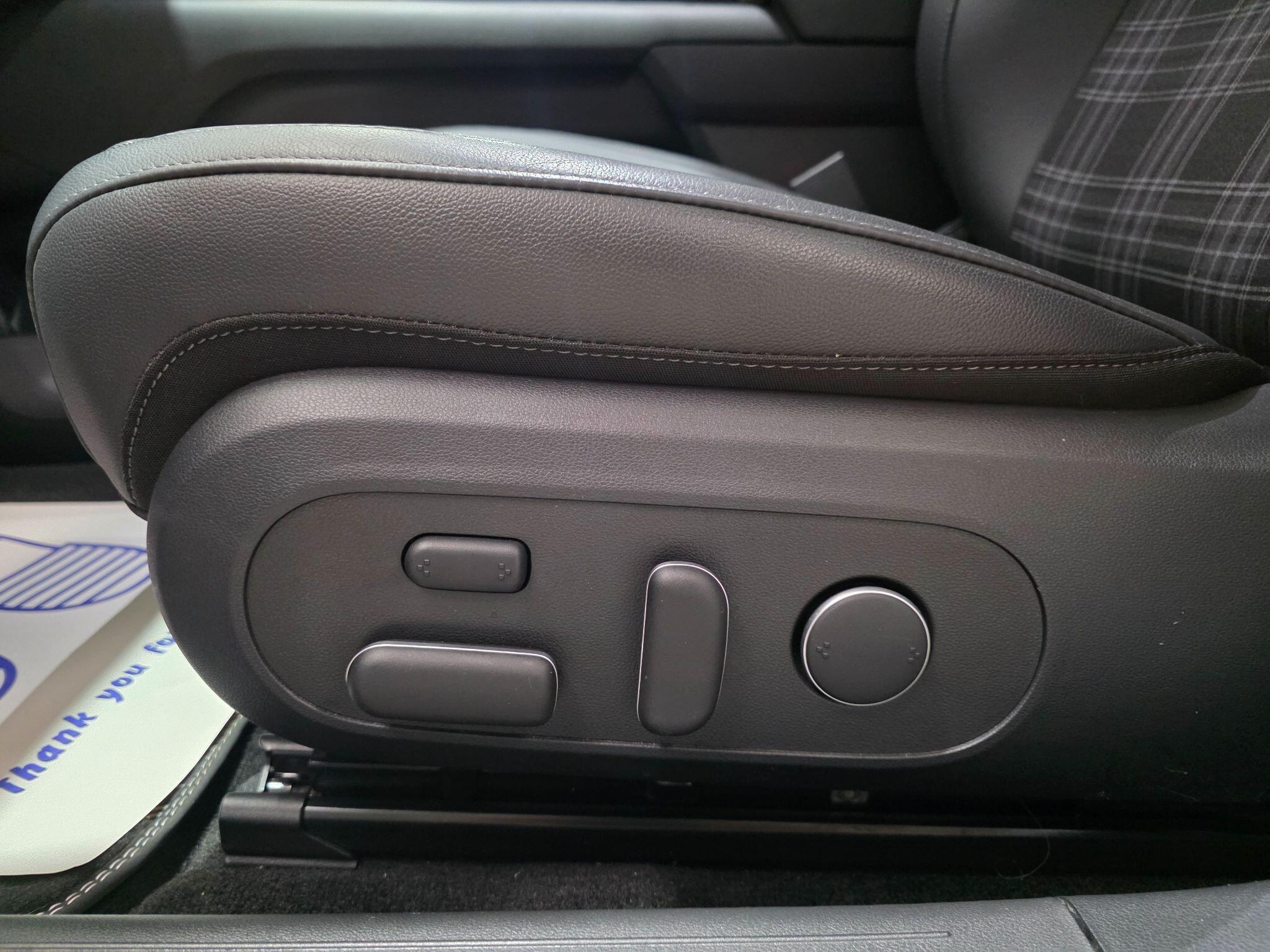 Hyundai Ioniq 6 view 30