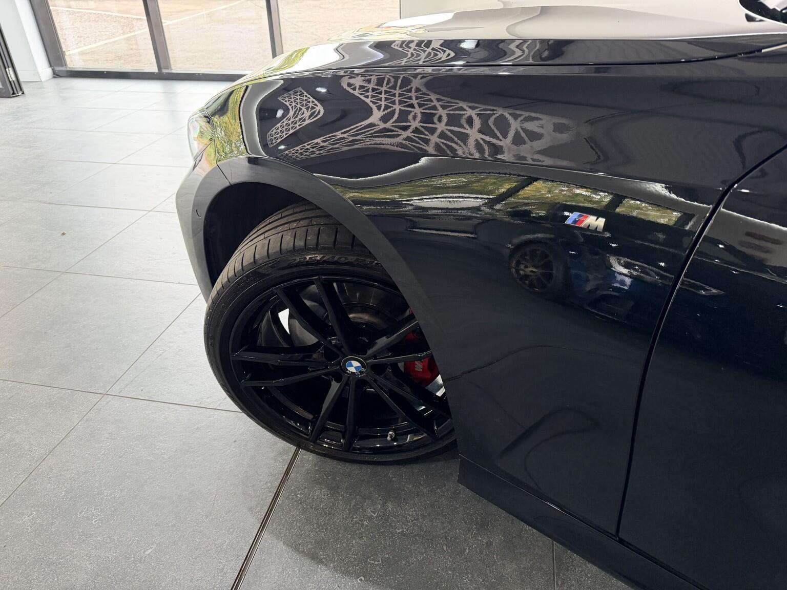 BMW 3 Series view 14