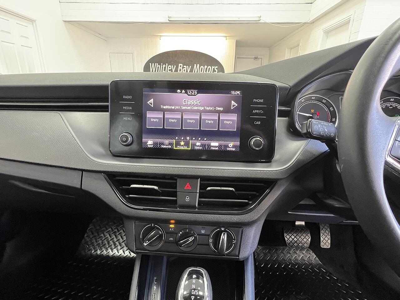 Skoda Scala view 10