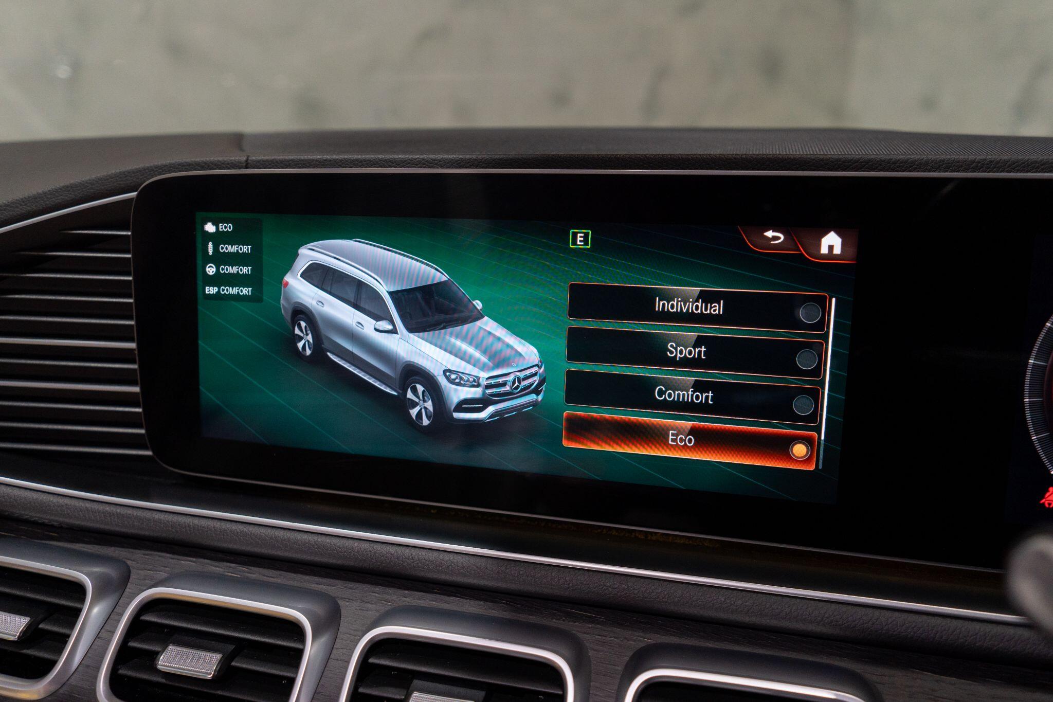Mercedes-Benz GLS view 33