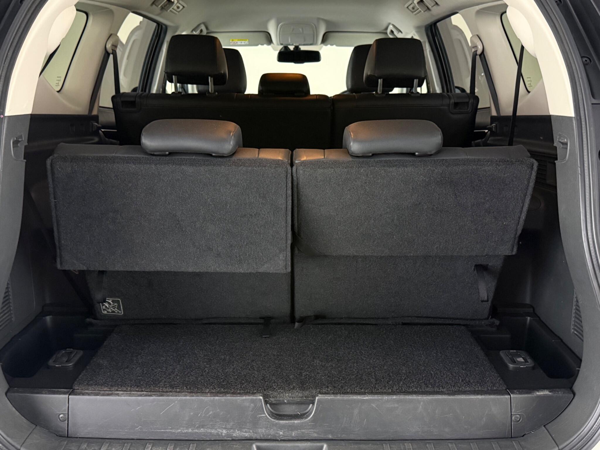 Mitsubishi Shogun Sport view 10