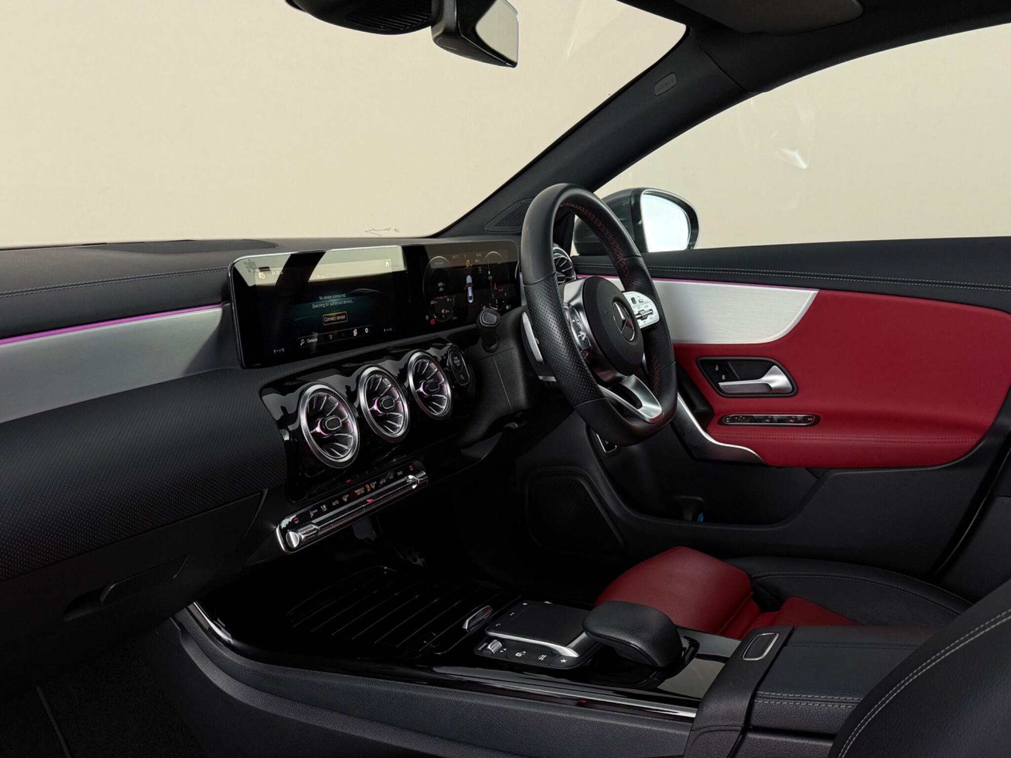 Mercedes-Benz Cla view 14