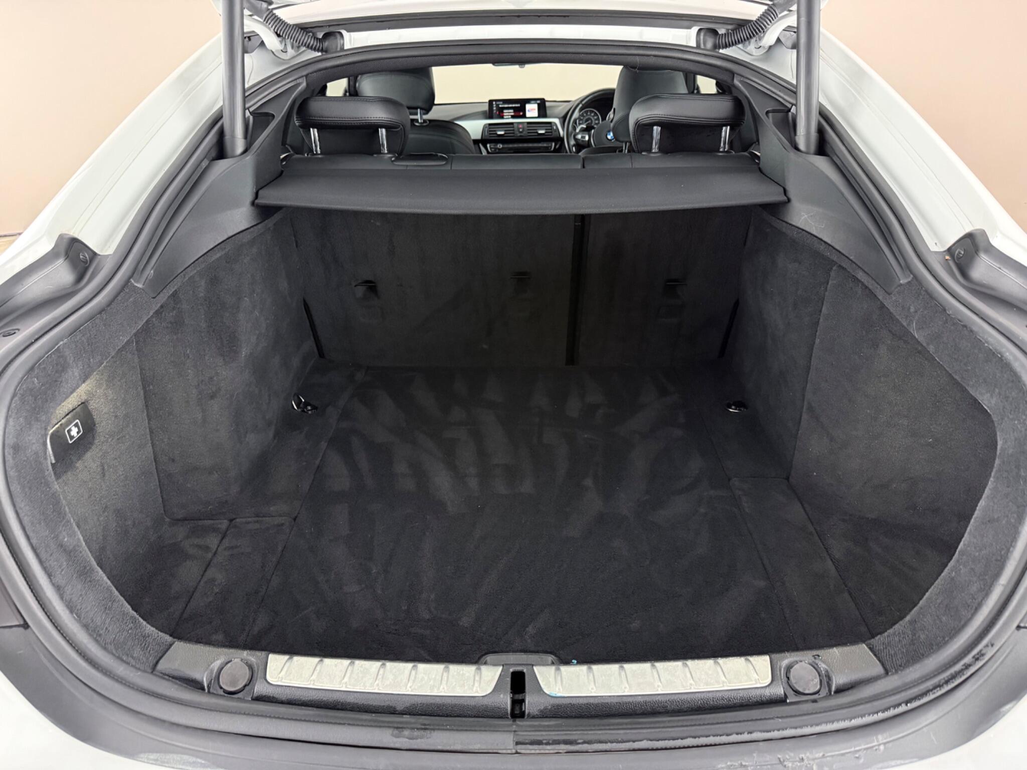 BMW 4 Series view 10
