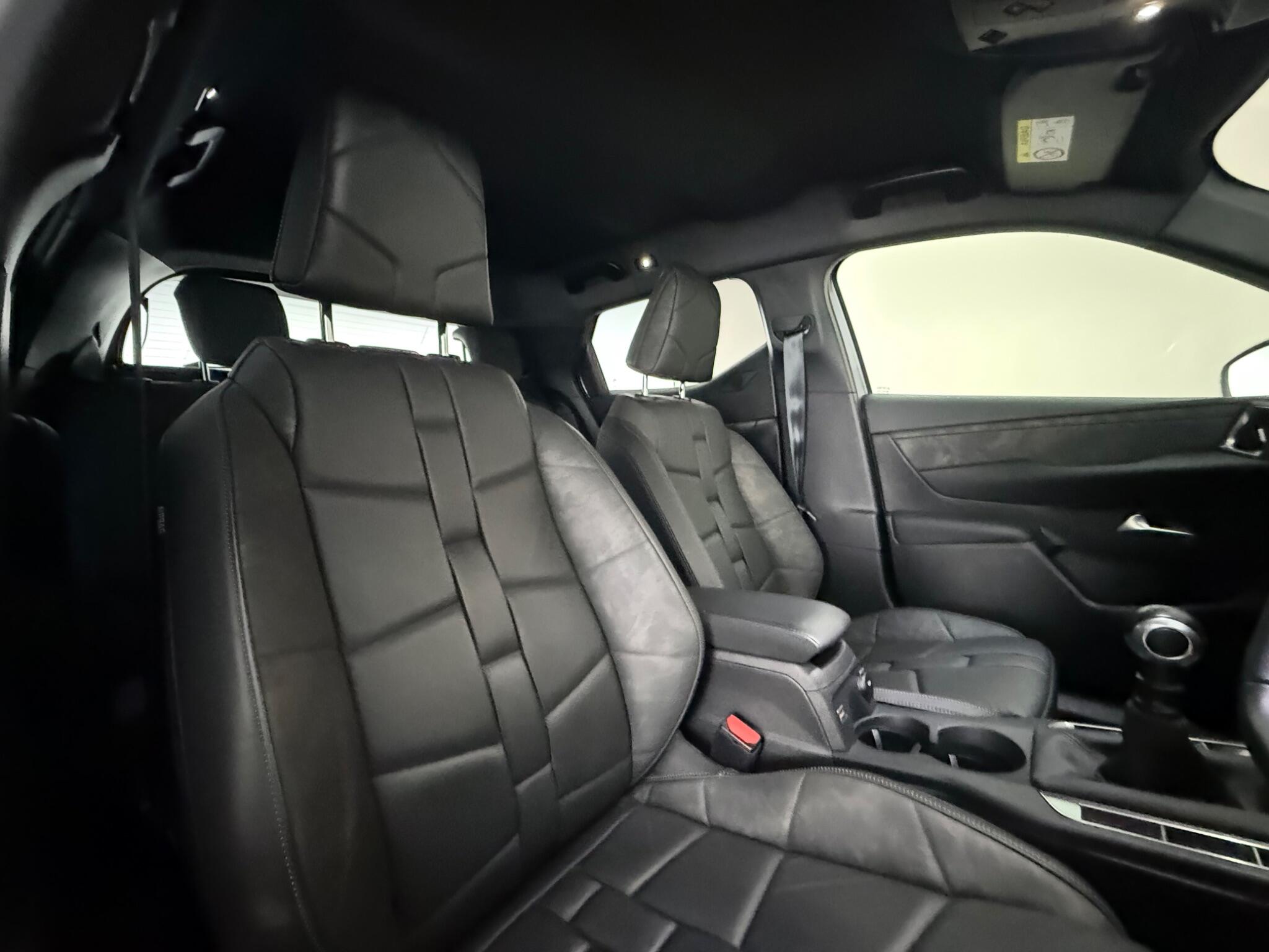 DS Automobiles DS 3 Crossback view 27