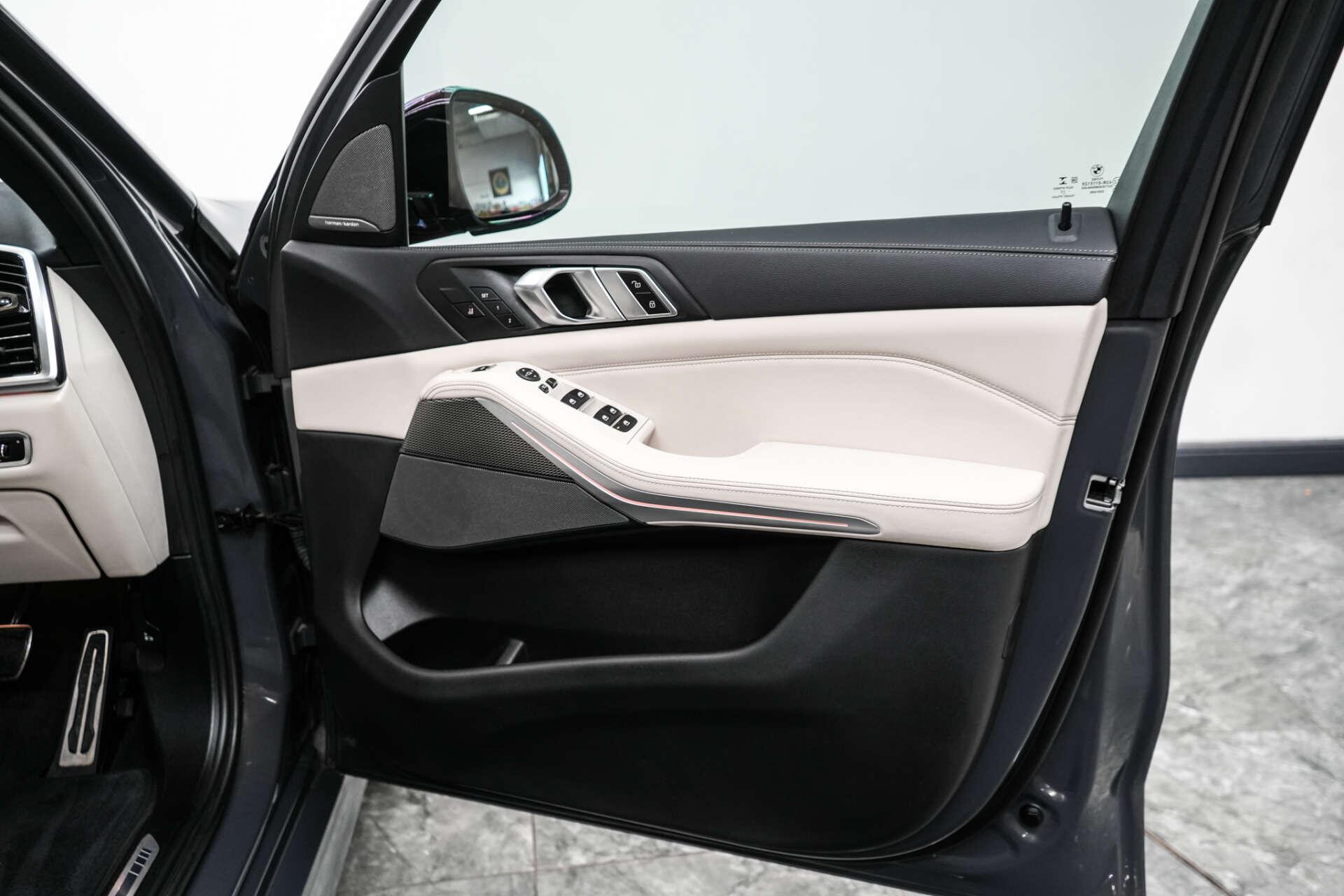 BMW X5 view 22