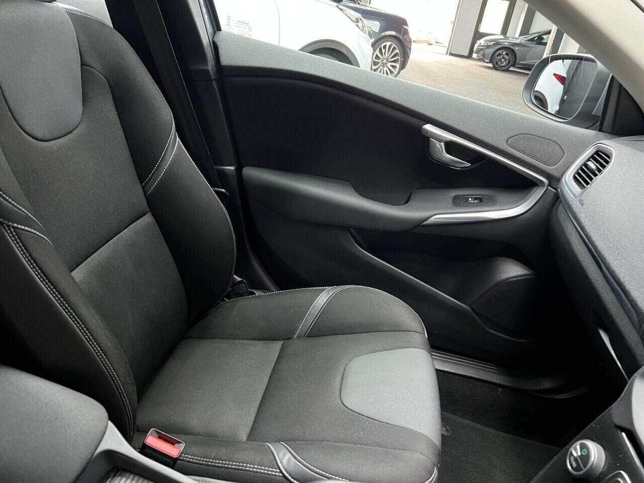 Volvo V40 view 35