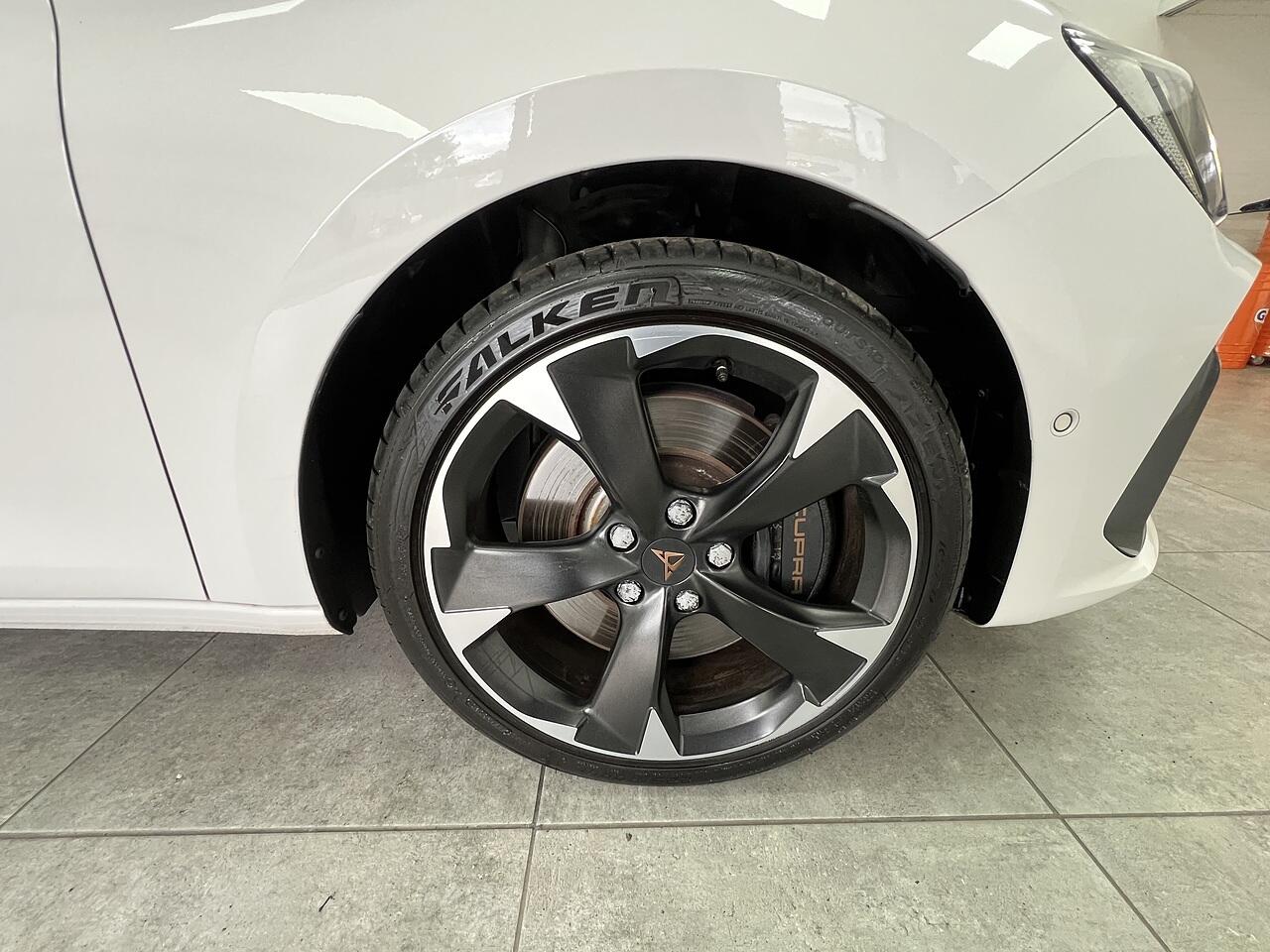 Cupra Leon view 25