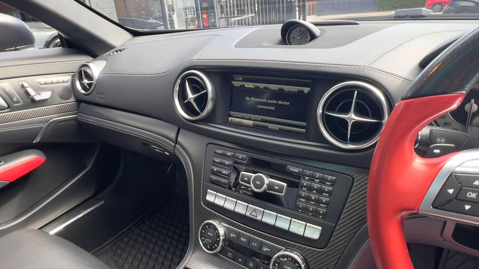 Mercedes-Benz SL view 37