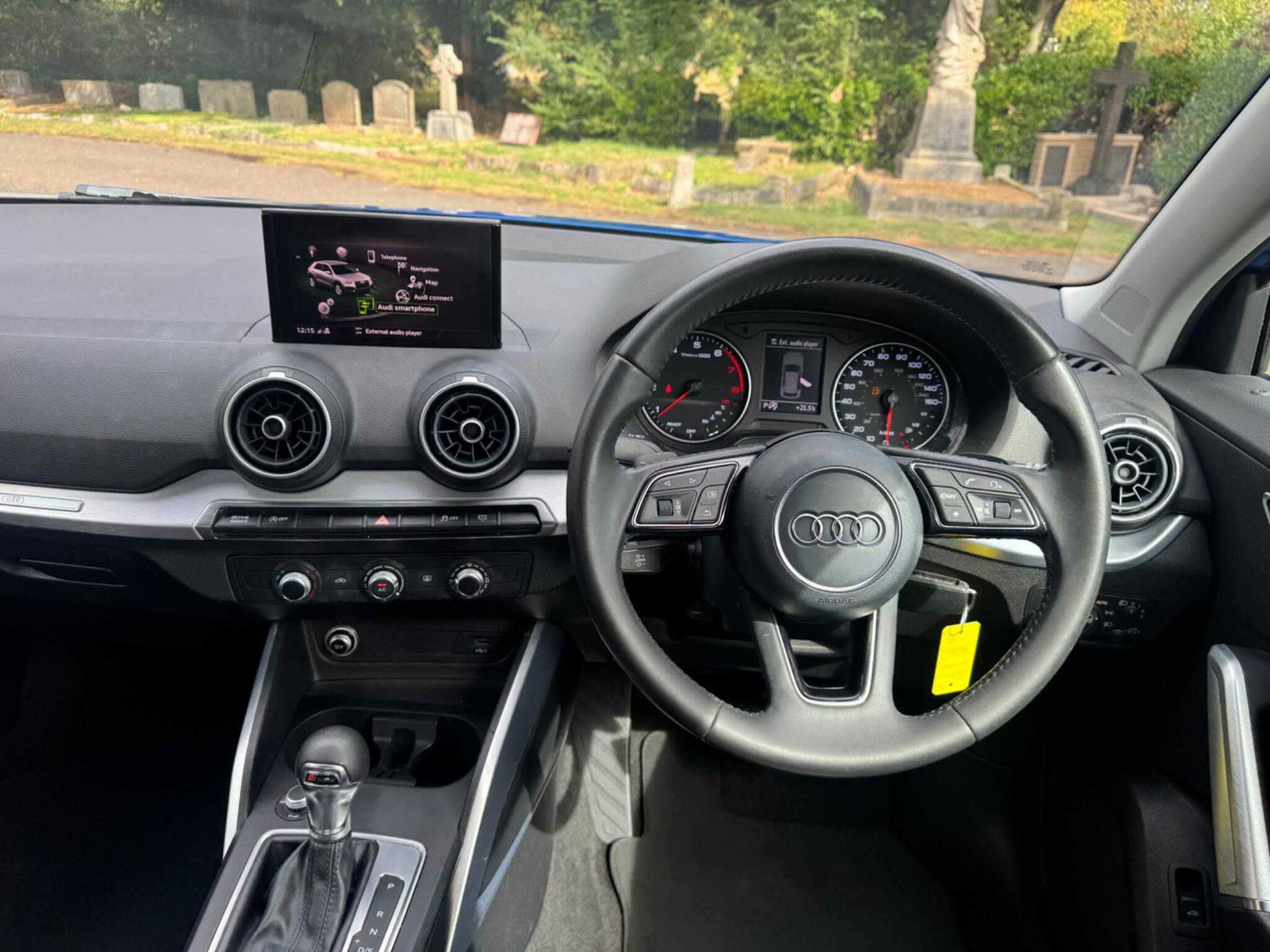 Audi Q2 view 24