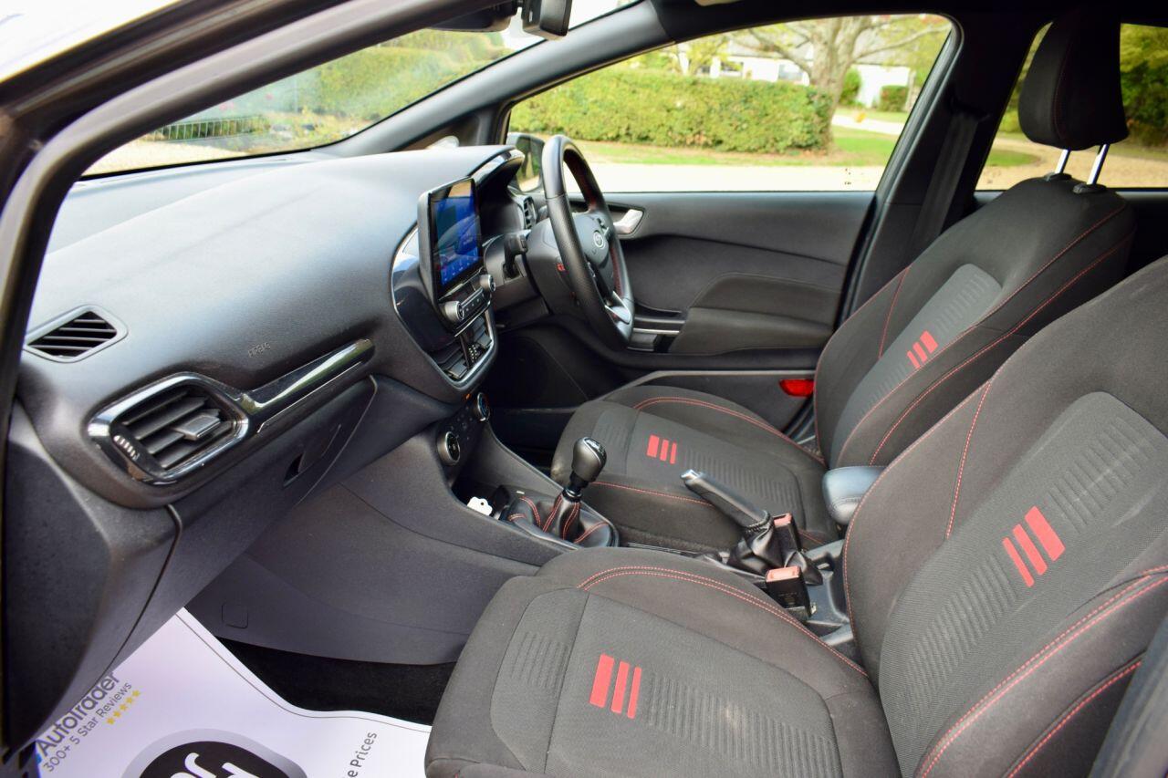 Ford Fiesta view 32