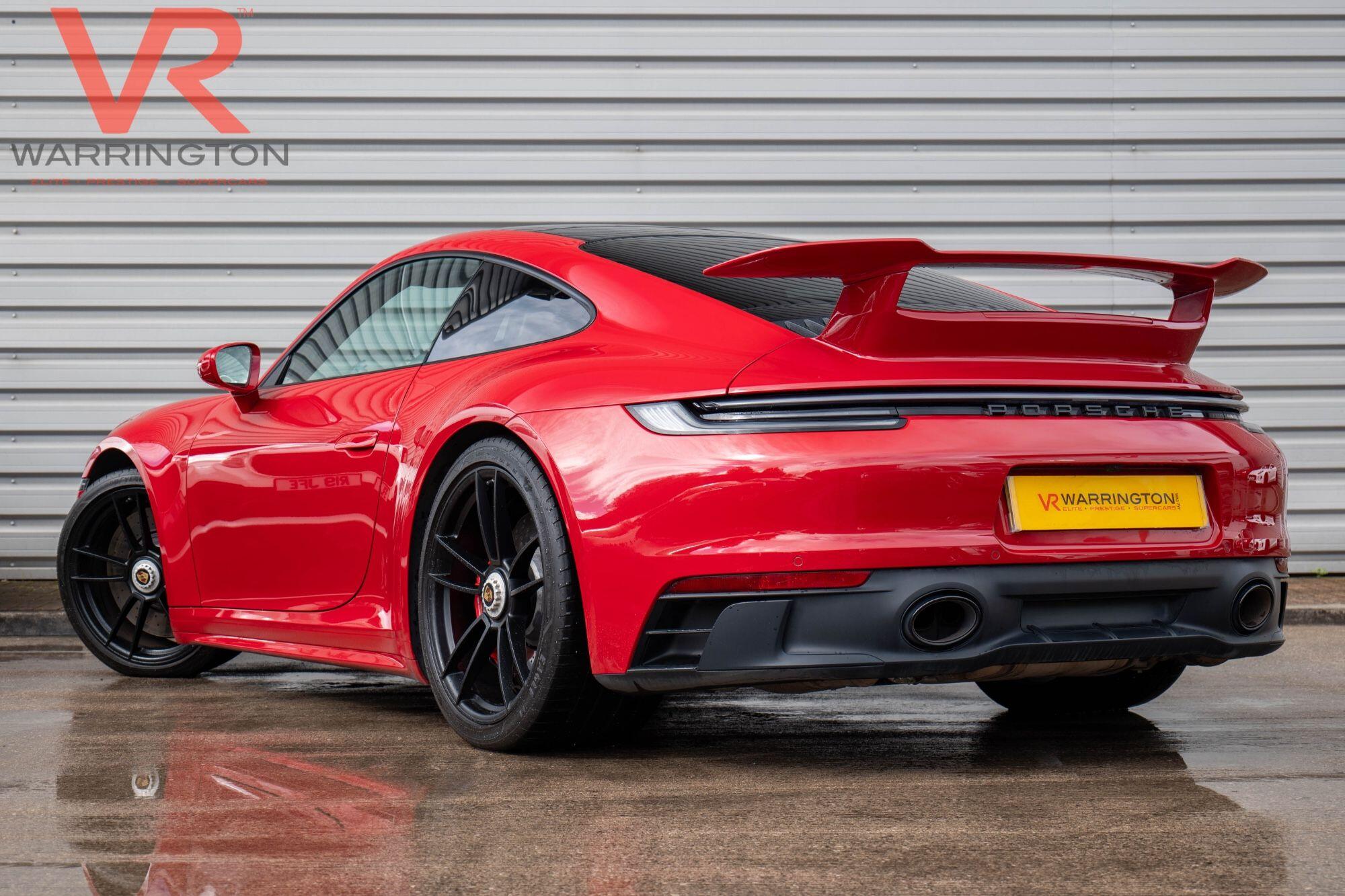 Porsche 911 view 13