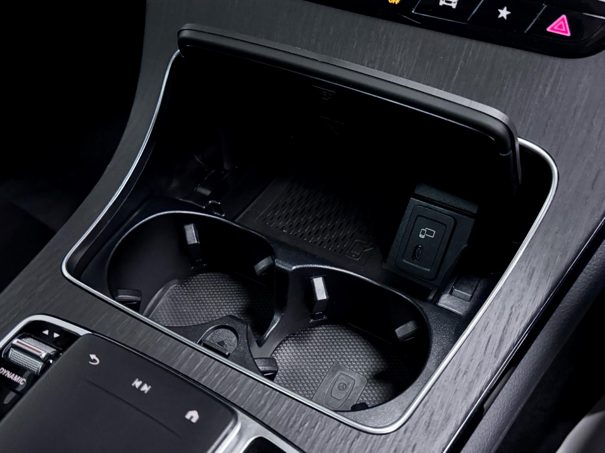 Mercedes-Benz GLC view 35
