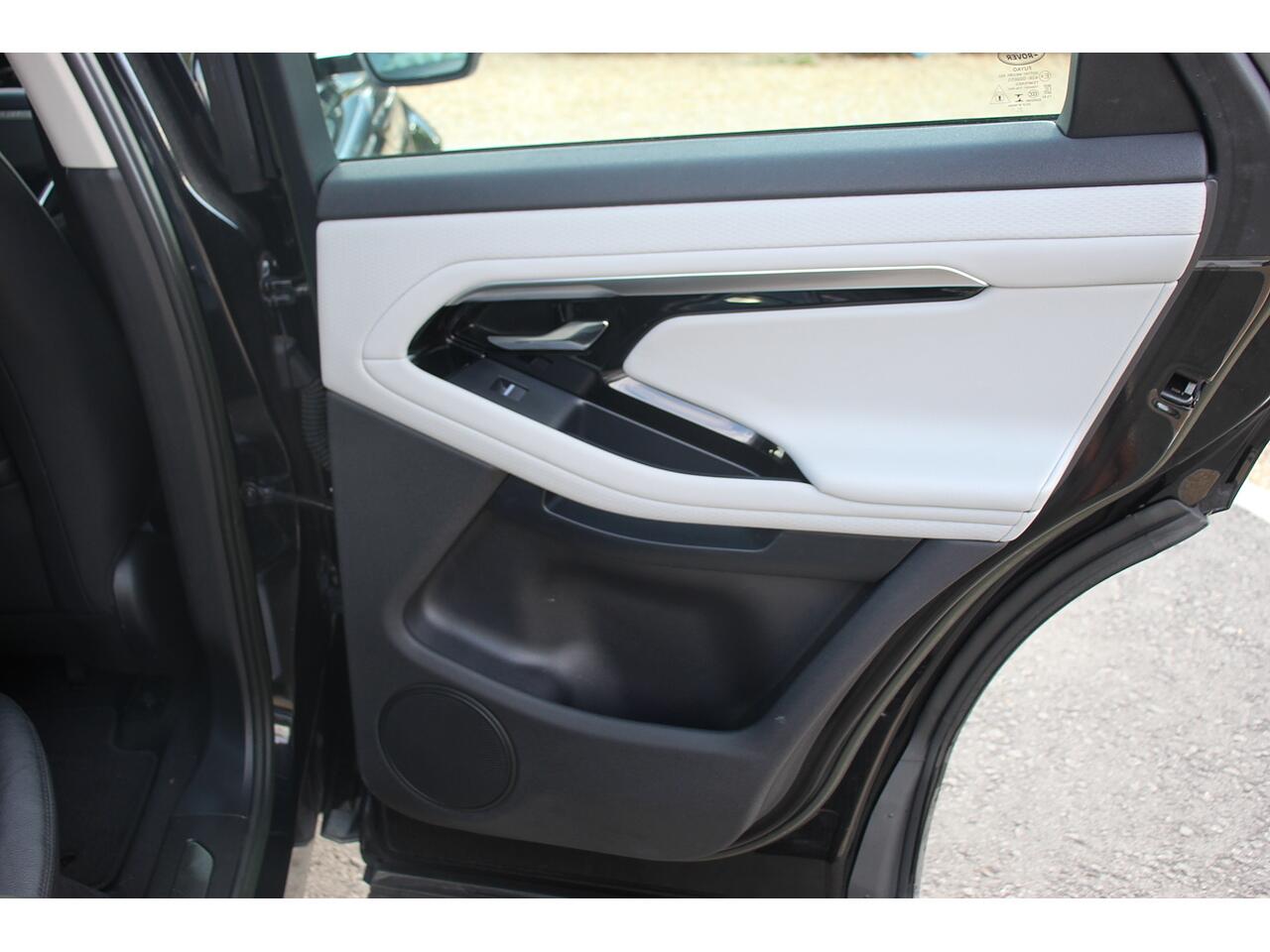 Land Rover Range Rover Evoque view 35