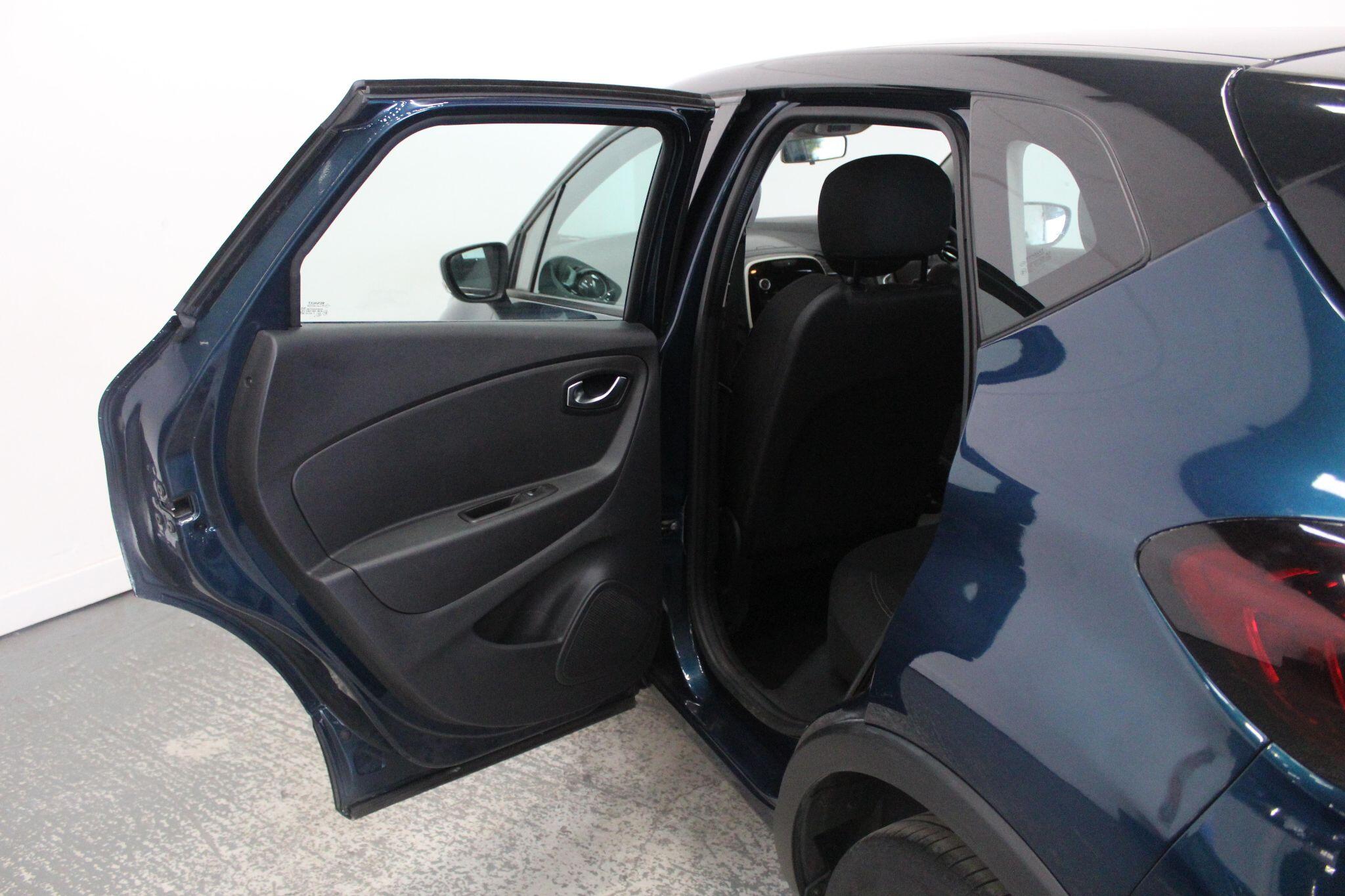 Renault Captur view 25