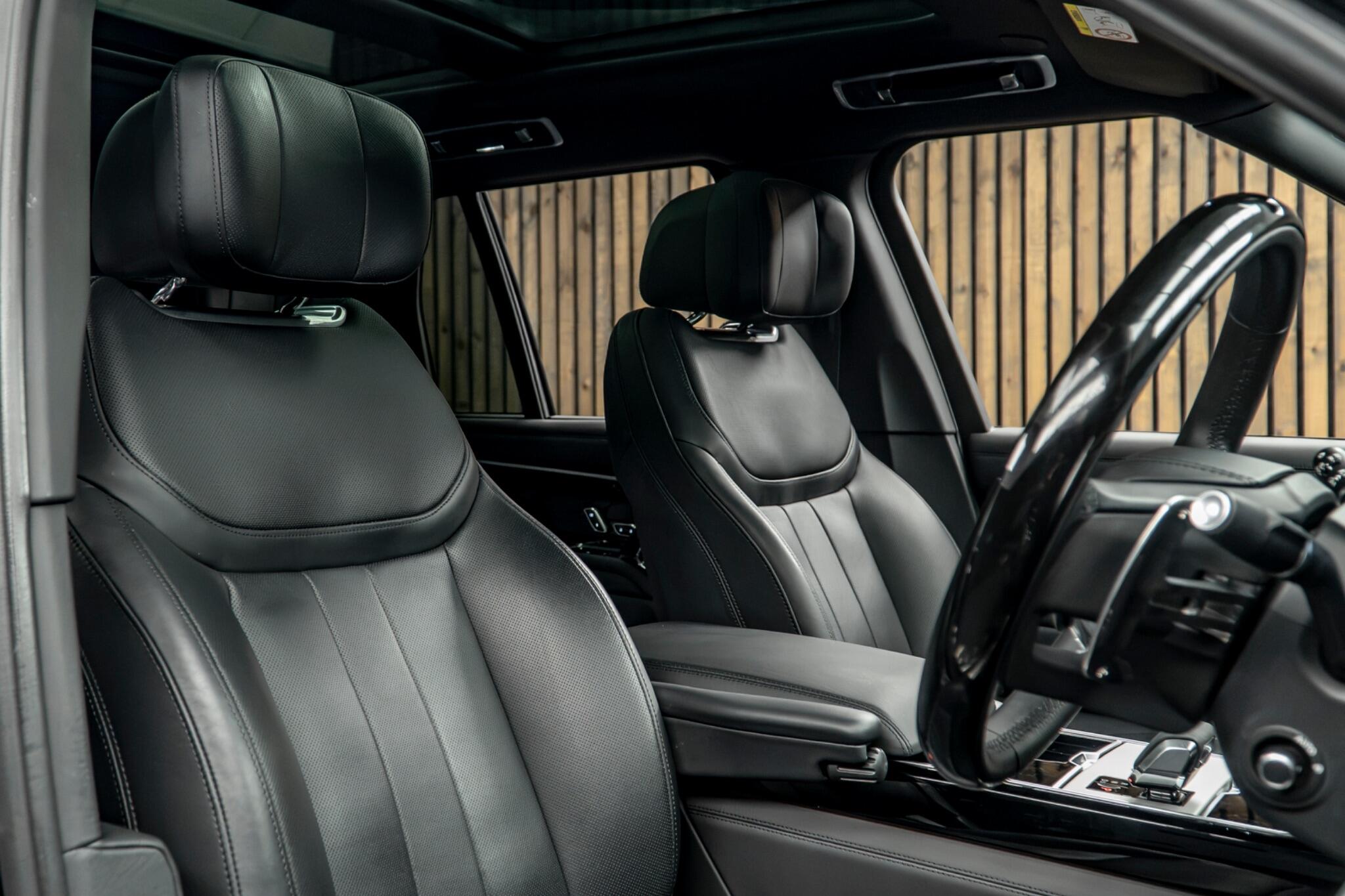 Land Rover Range Rover view 2