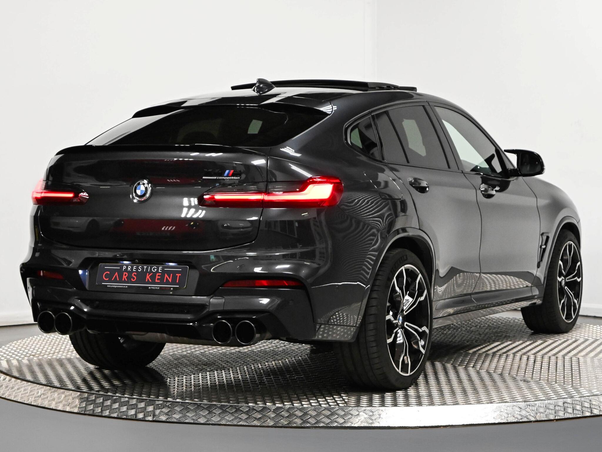 BMW X4 M view 46