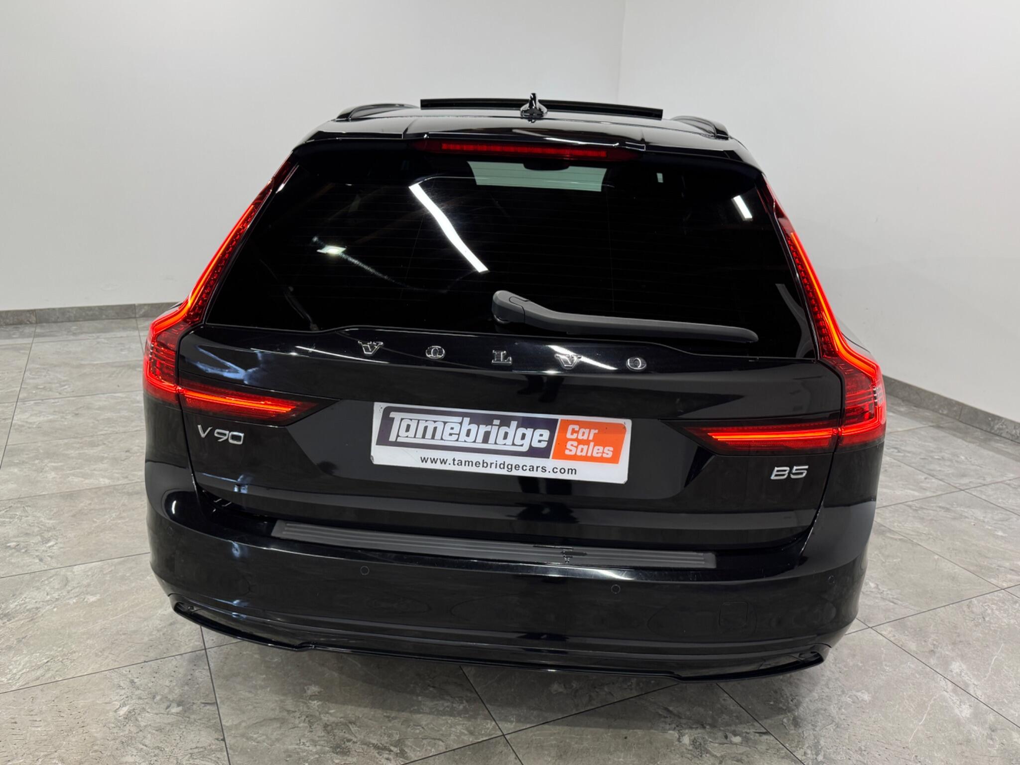 Volvo V90 view 7